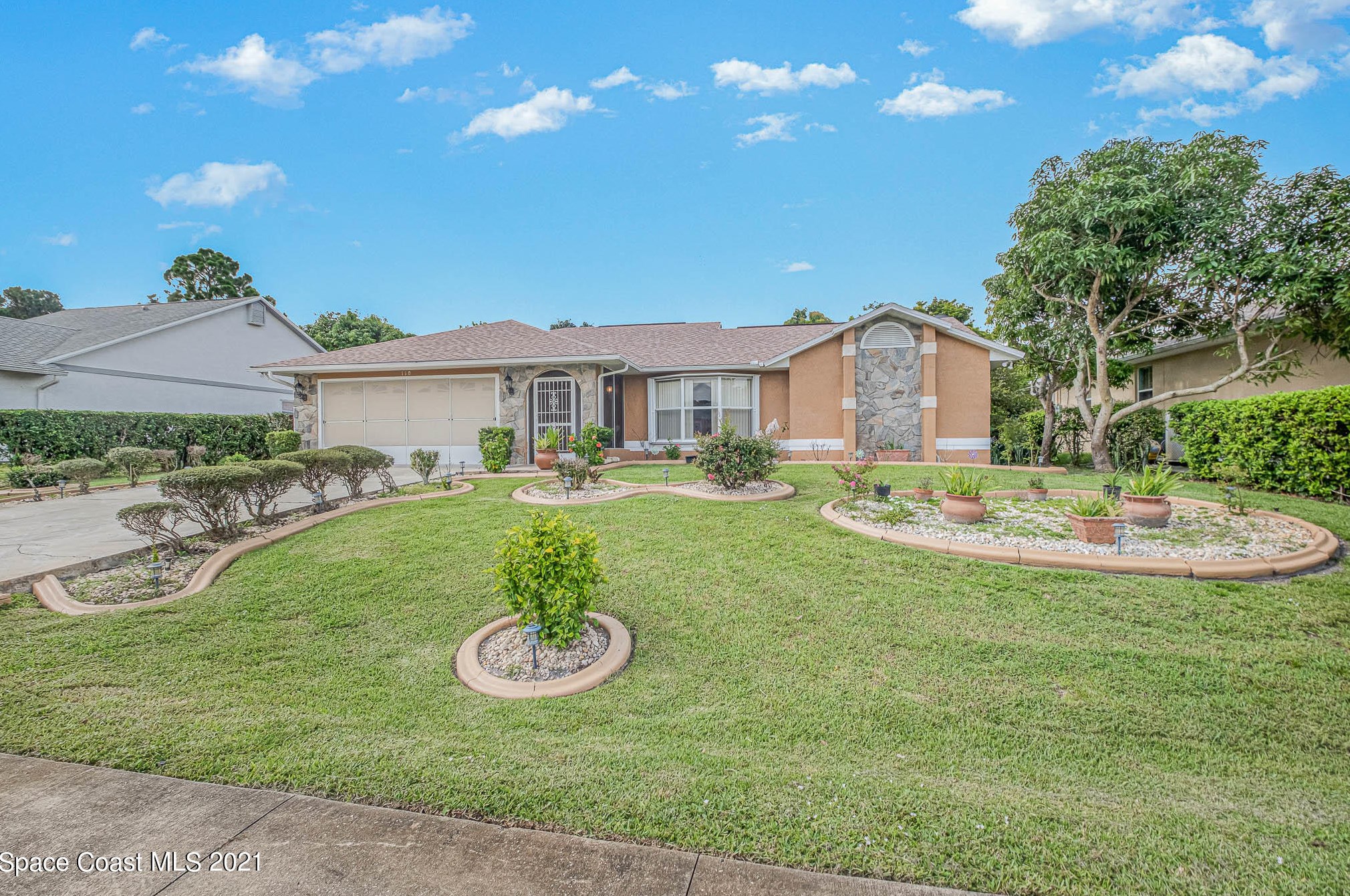 110 Hammock Rd, Melbourne, FL 32909-8843