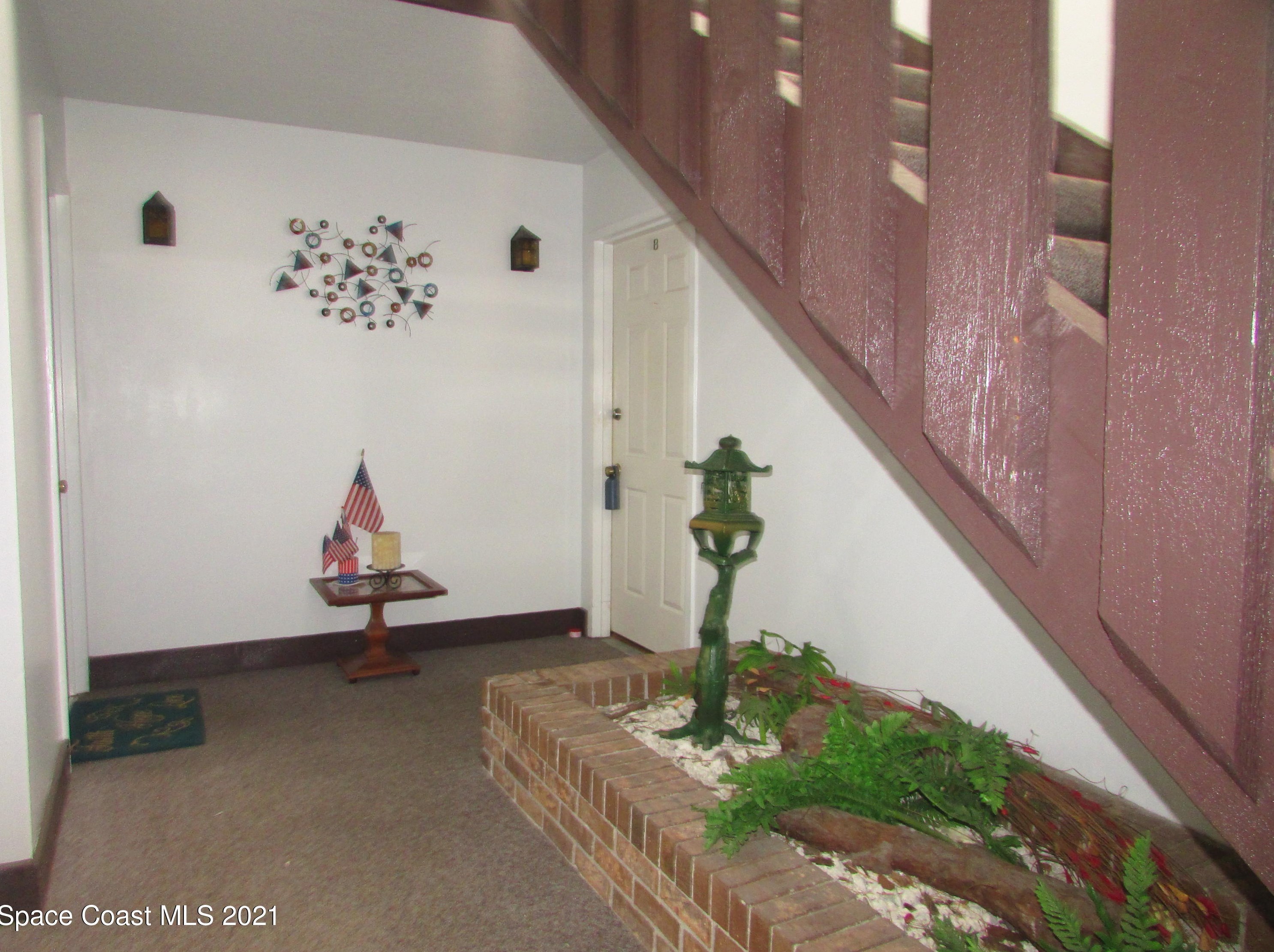 9012 Brighton Ct, Melbourne, FL 32904-2049