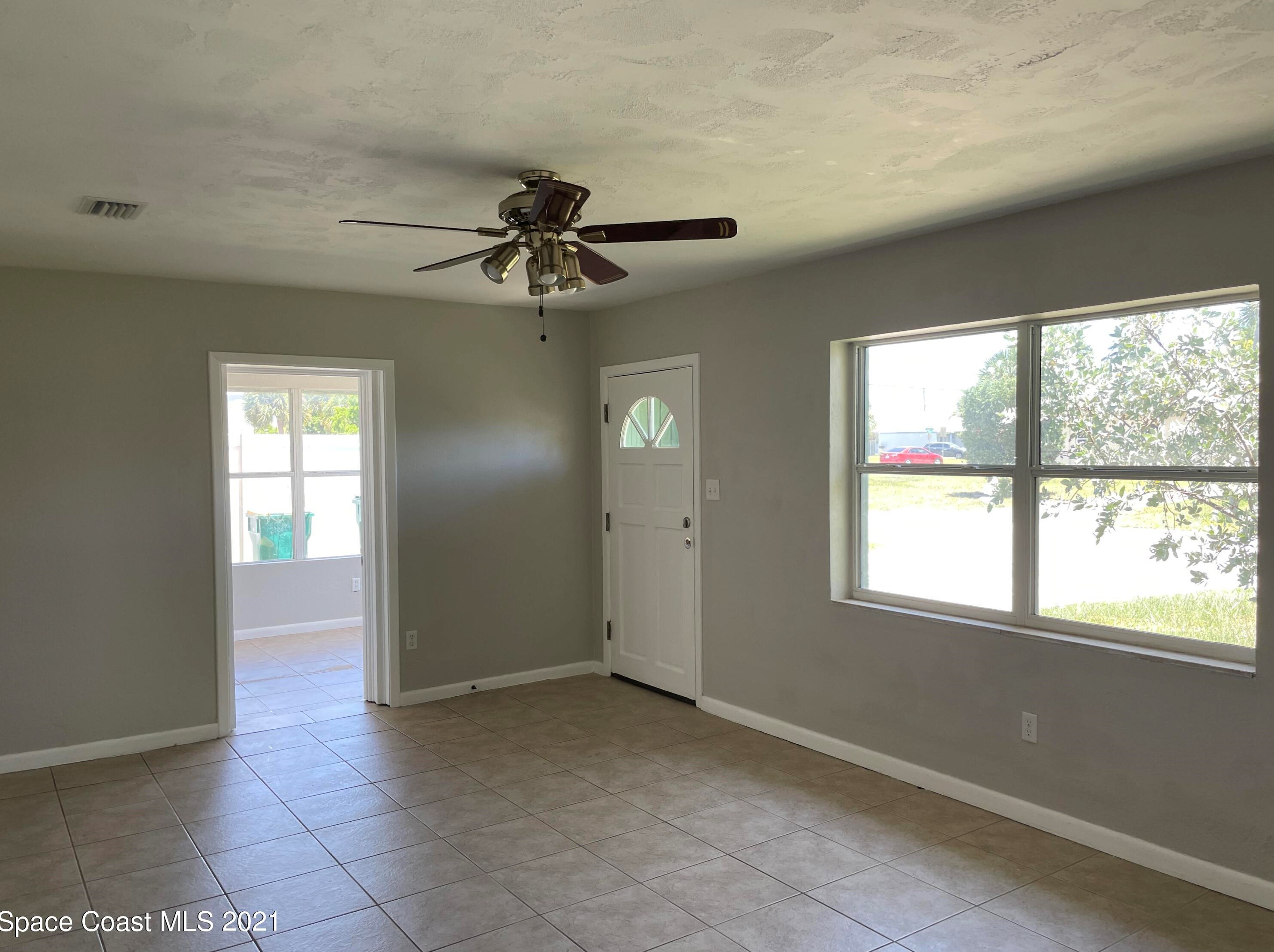 504 Gardenia Dr, Melbourne, FL 32901-1408