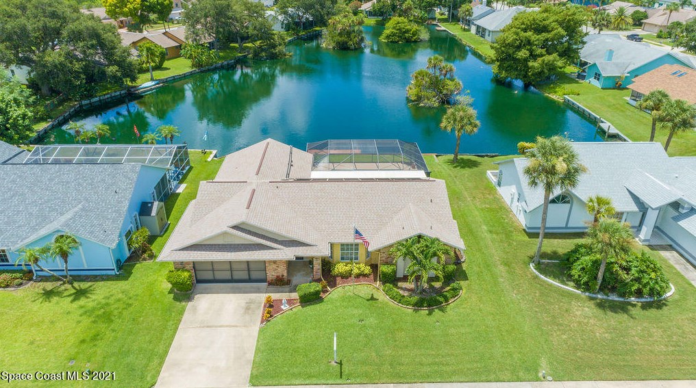 2455 Palm Lake Dr, Merritt Island, FL 32952-5410