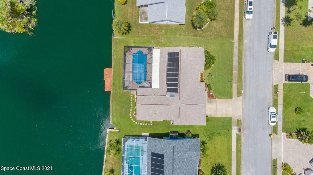 2455 Palm Lake Dr, Merritt Island FL  32952-5410 exterior