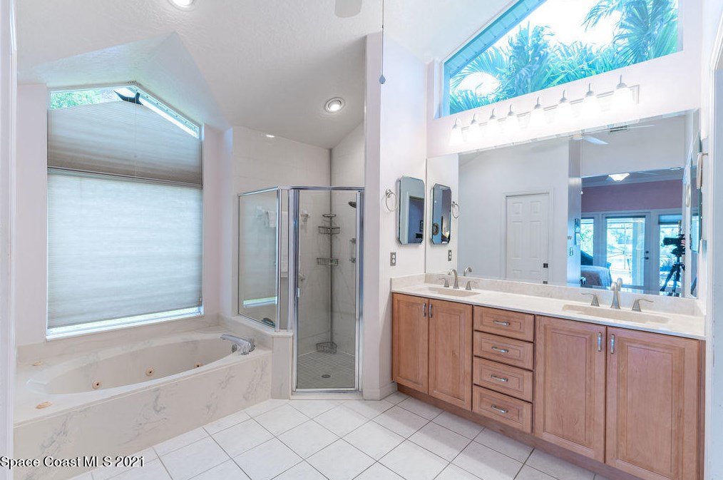 2455 Palm Lake Dr, Merritt Island FL  32952-5410 exterior