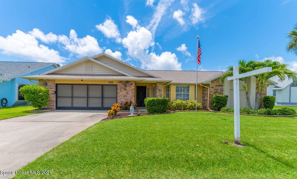 2455 Palm Lake Dr, Merritt Island FL  32952-5410 exterior