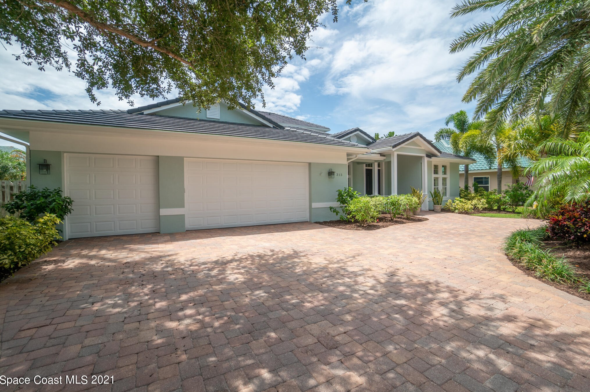 315 Newport Dr, Melbourne, FL 32903-4031