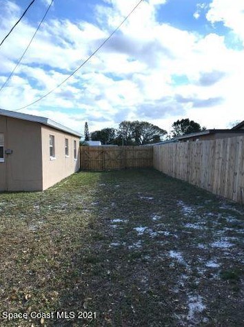 2446 Pepper Ave, Melbourne, FL 32935-2753