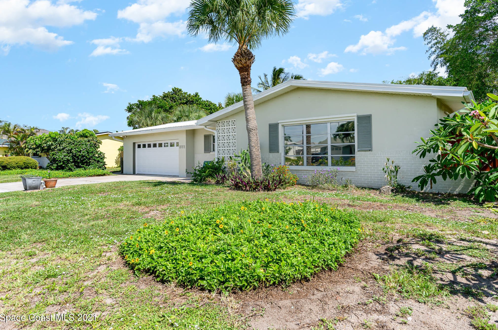322 Beach St, Melbourne, FL 32903-2408