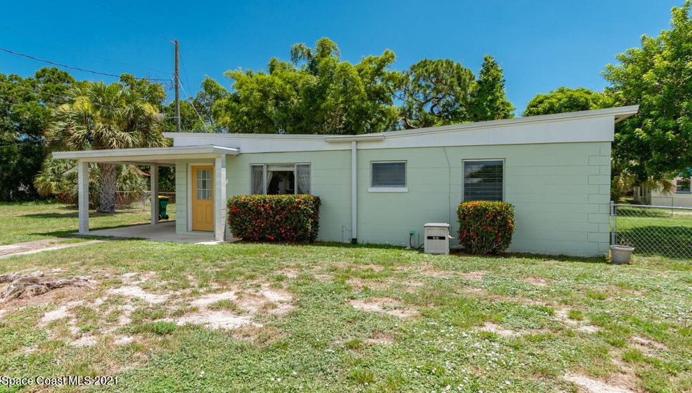 817 Camellia Ct, Melbourne, FL 32901-1955