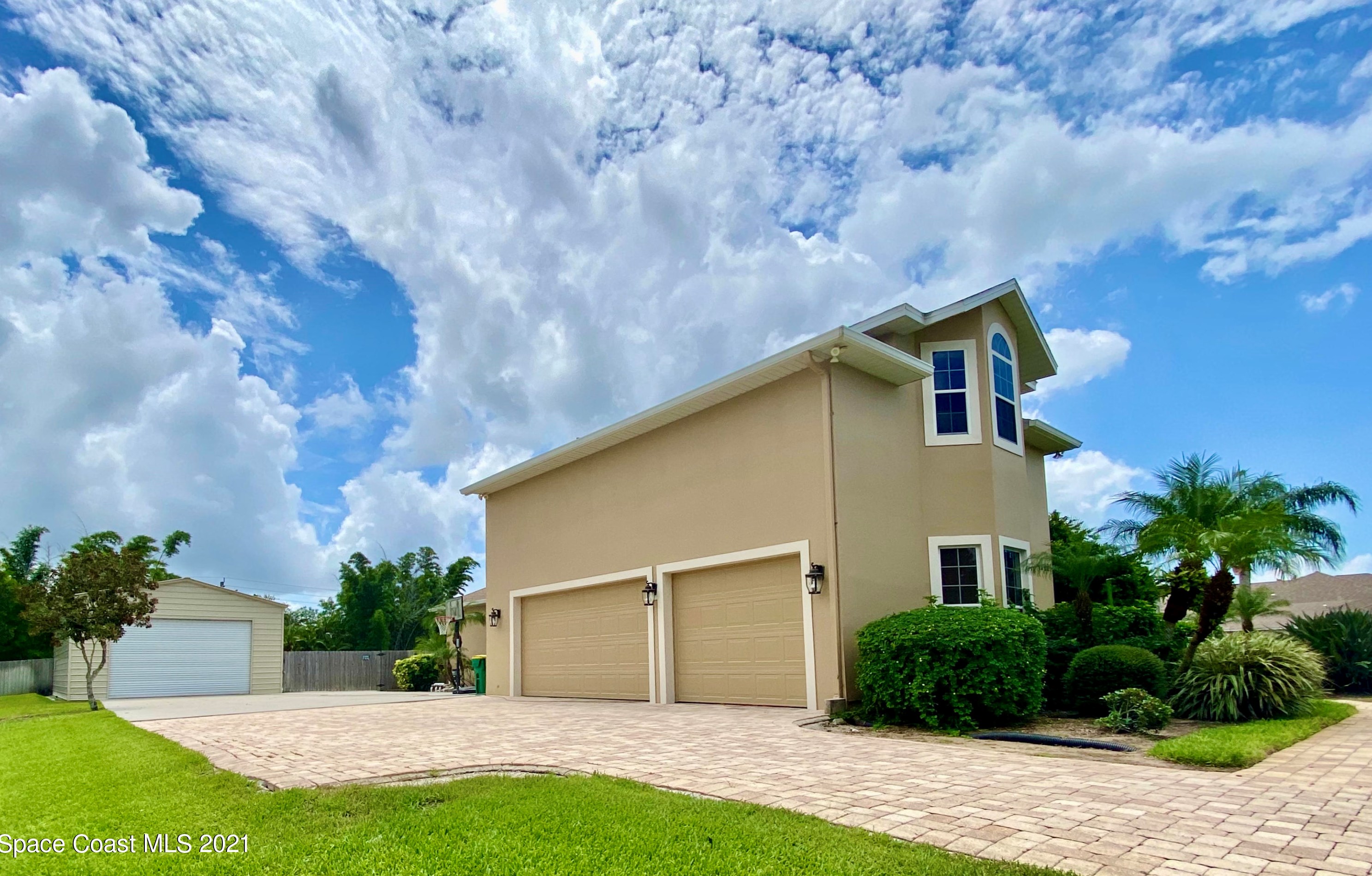 4141 Tradewinds Trl, Merritt Island, FL 32953-8078