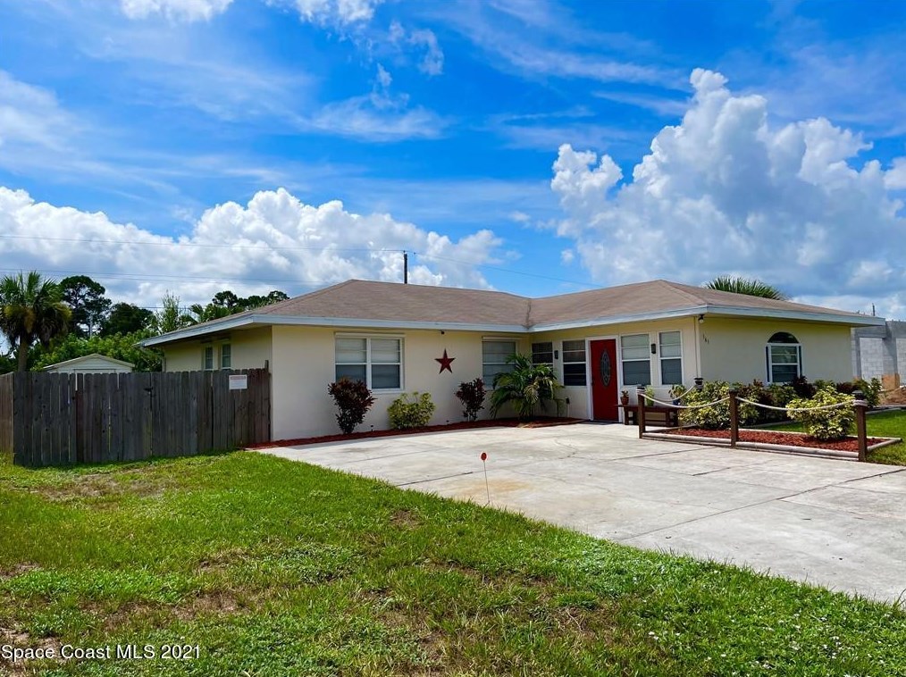 565 Drawdy Way, Sebastian, FL 32958