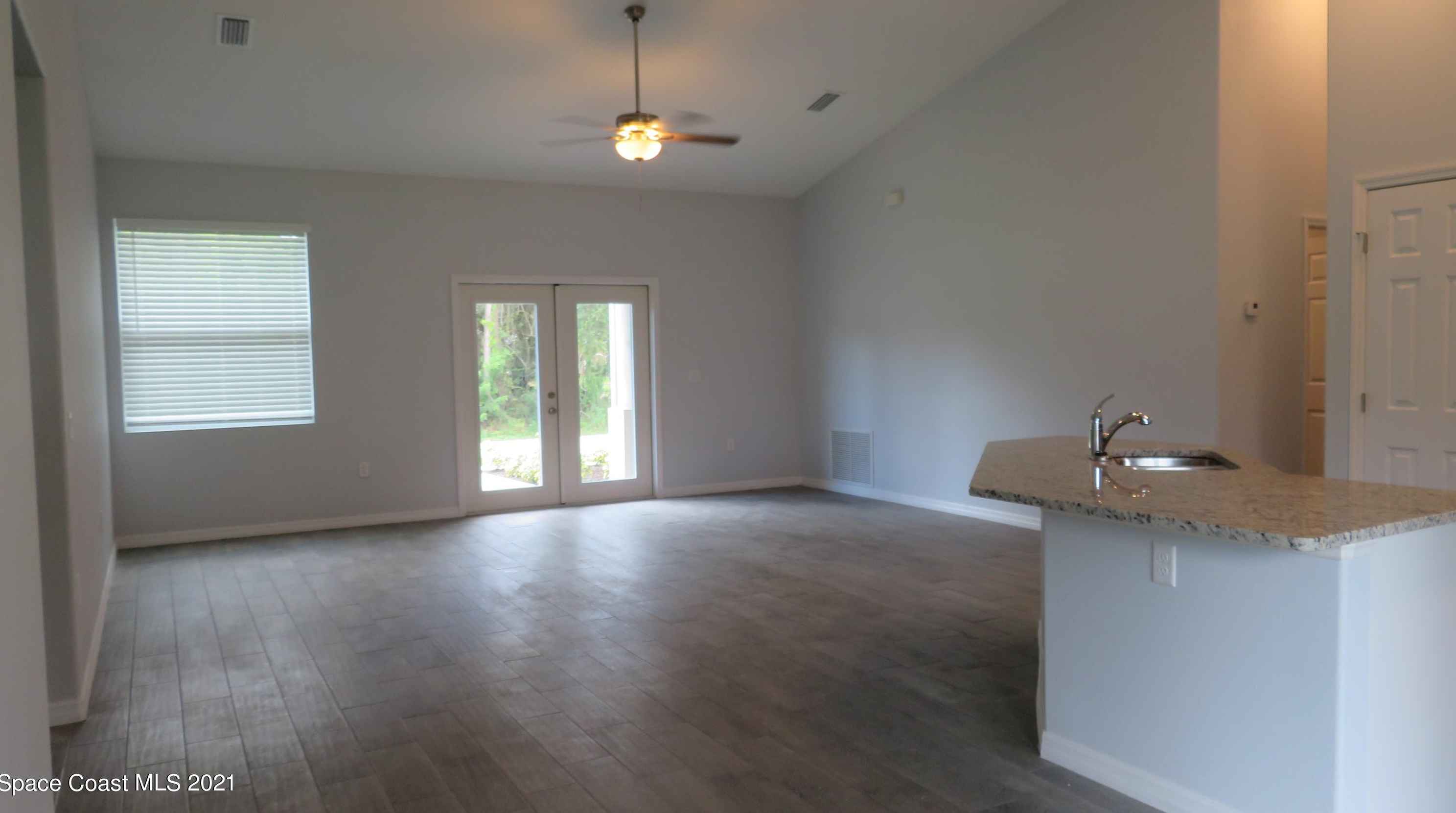 577 Rembrandt St Se, Melbourne, FL 32909