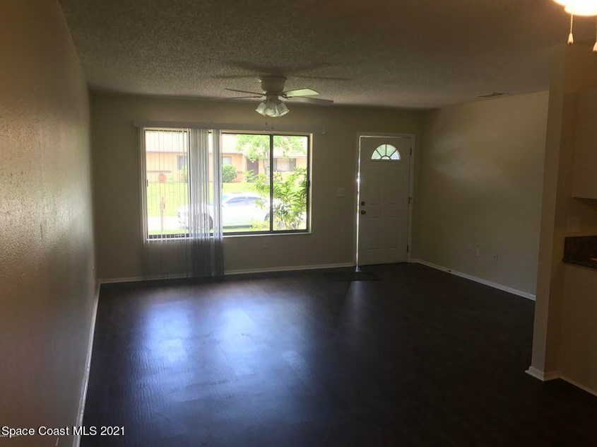 338 Cocoa St, Melbourne, FL 32909-4323