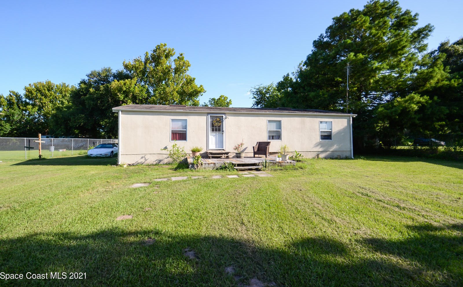 2735 Brockett Rd, Mims, FL 32754