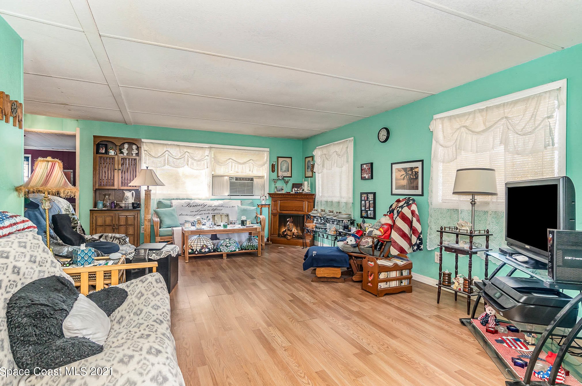 870 Cashew Cir, Sebastian, FL 32976