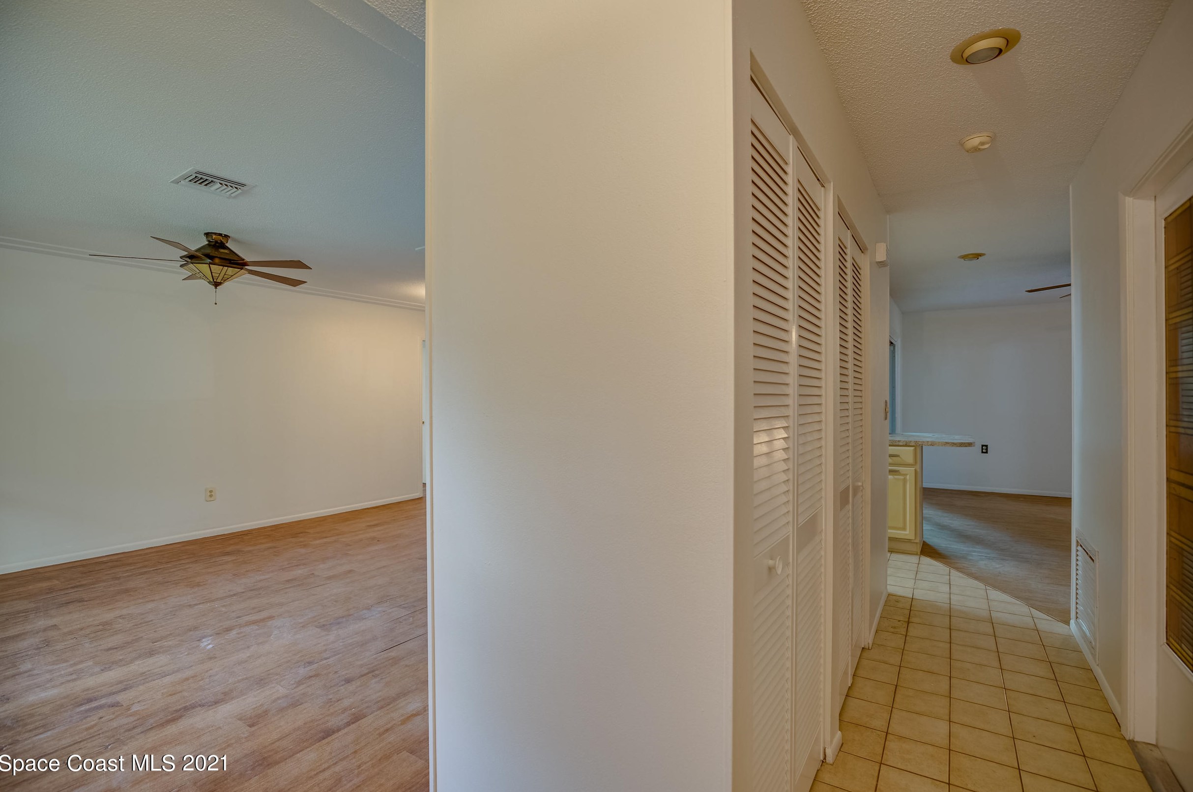 838 Knecht Rd, Melbourne, FL 32905-4618