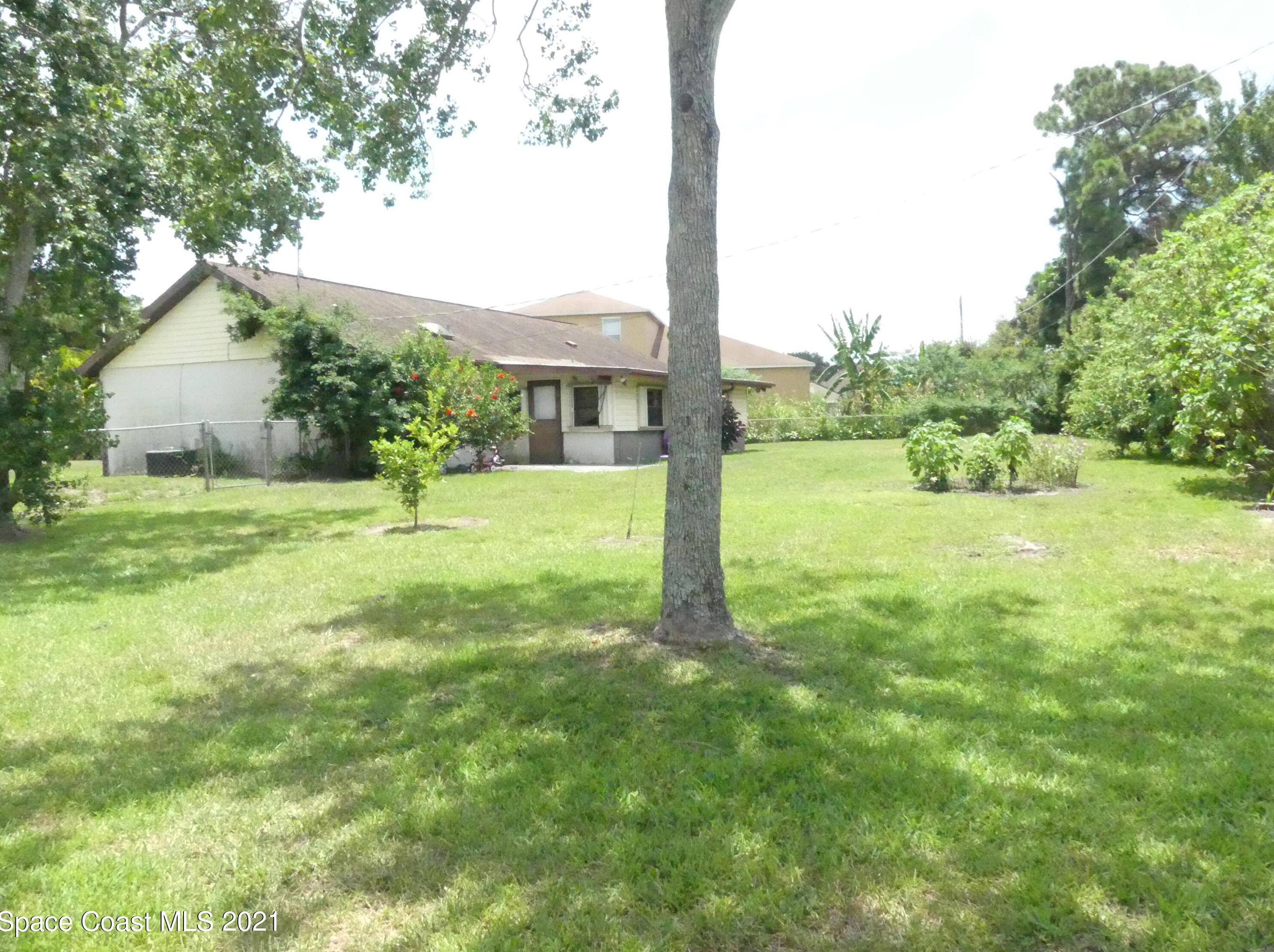 154 Exmore Ct, Melbourne, FL 32907-3265