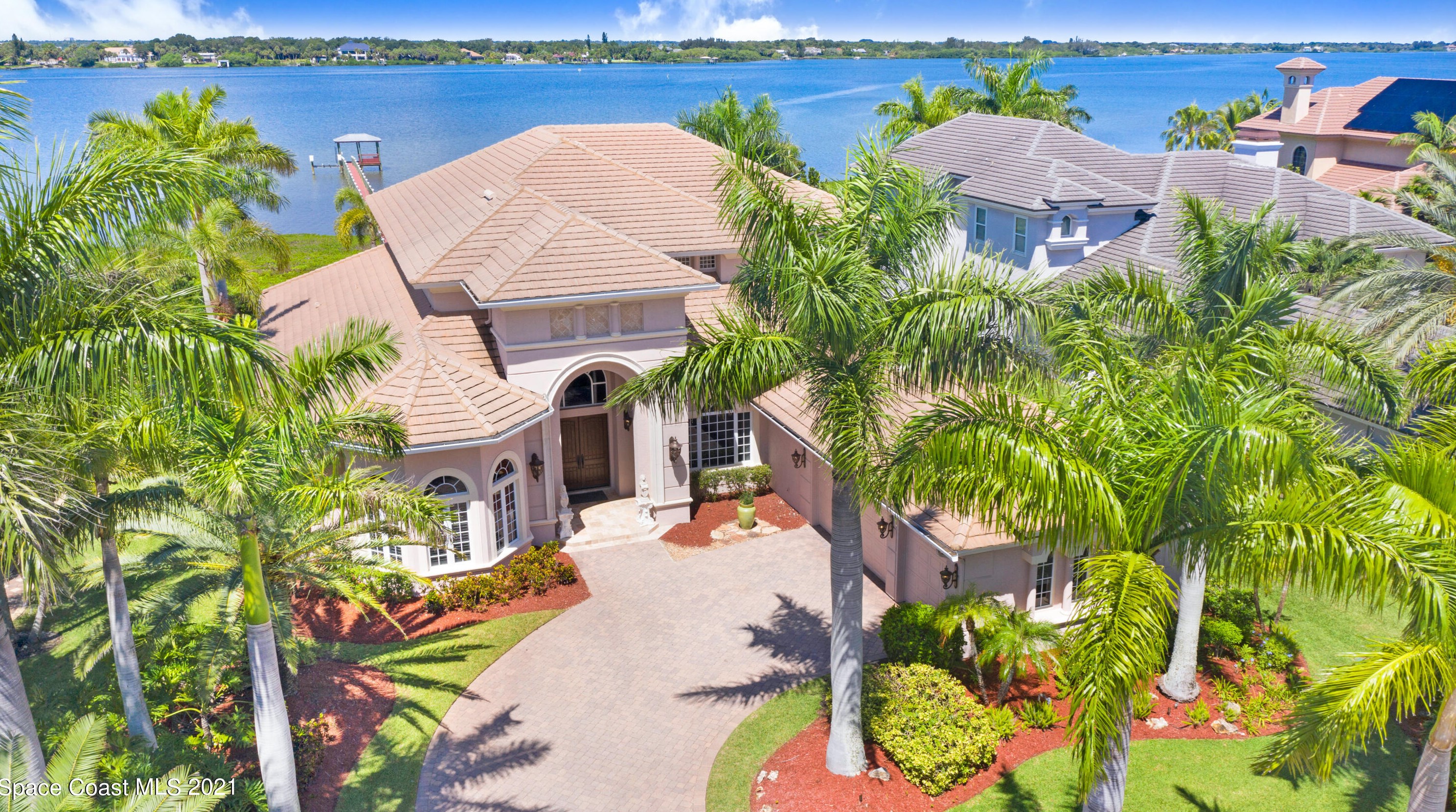 325 Lansing Island Dr, Melbourne, FL 32937-5106