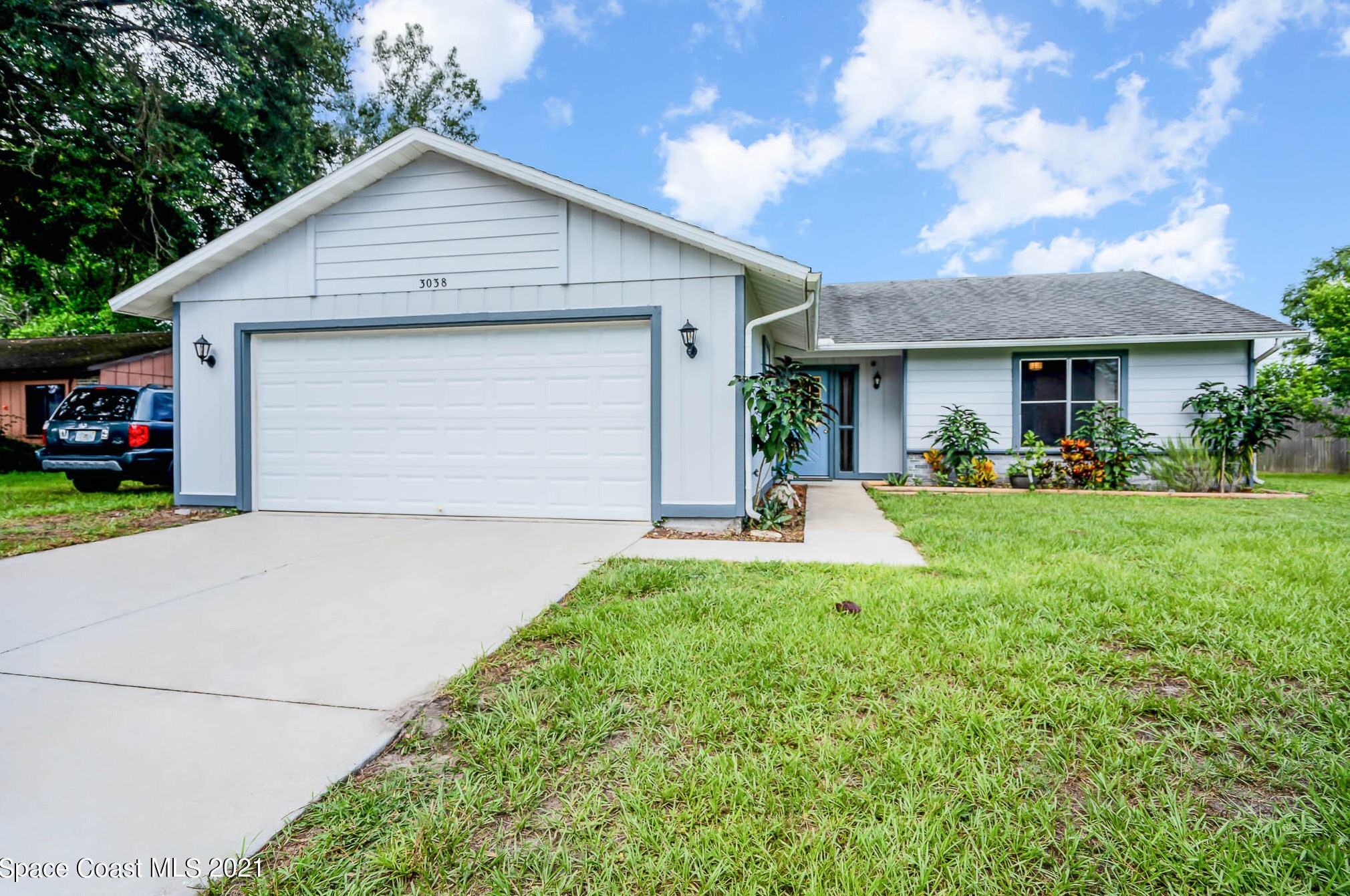 3038 Royal Palm Dr, Edgewater, FL 32141