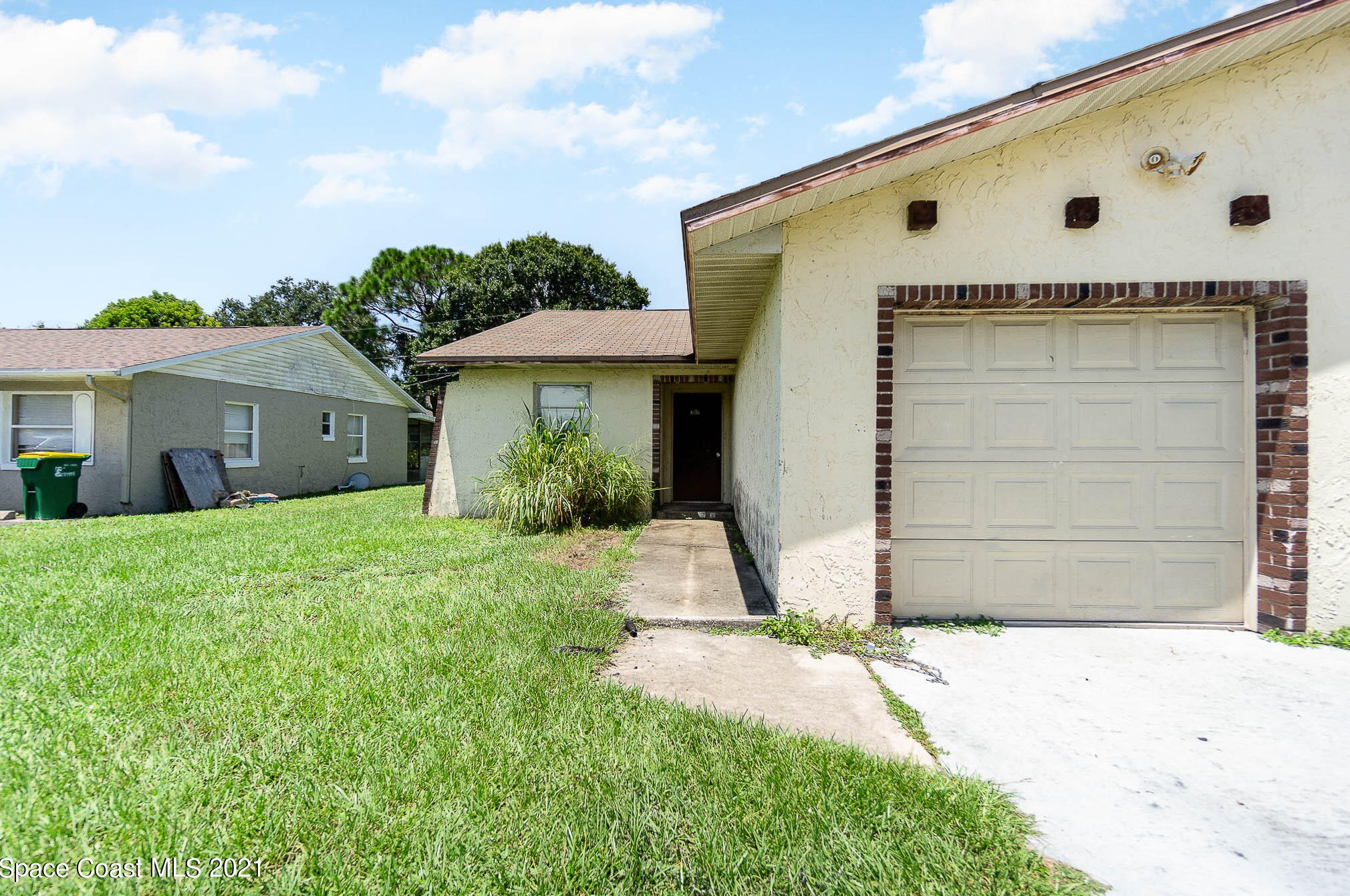 360 Country Ln Dr, Cocoa, FL 32926