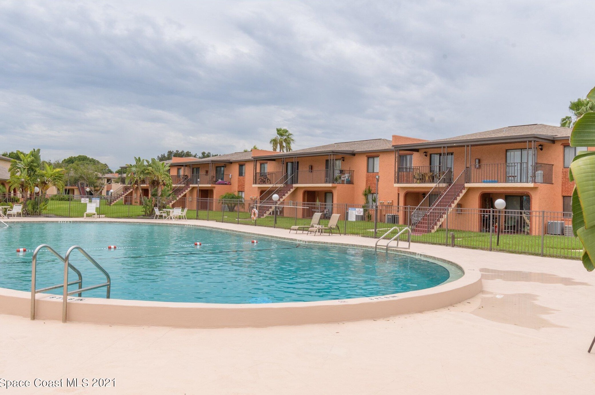 137 San Juan Cir, Melbourne FL 32935-5417 exterior