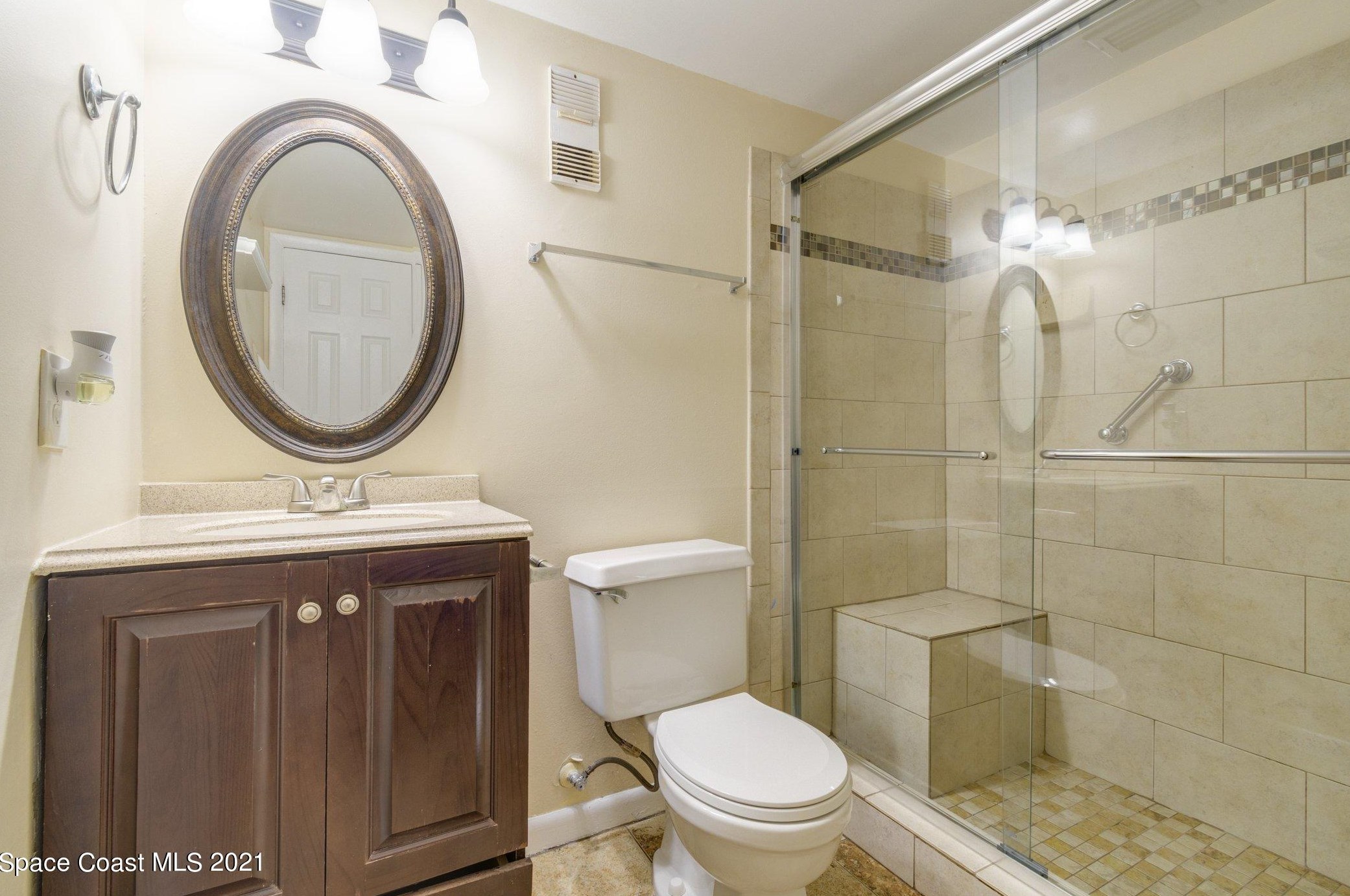 137 San Juan Cir, Melbourne FL 32935-5417 exterior