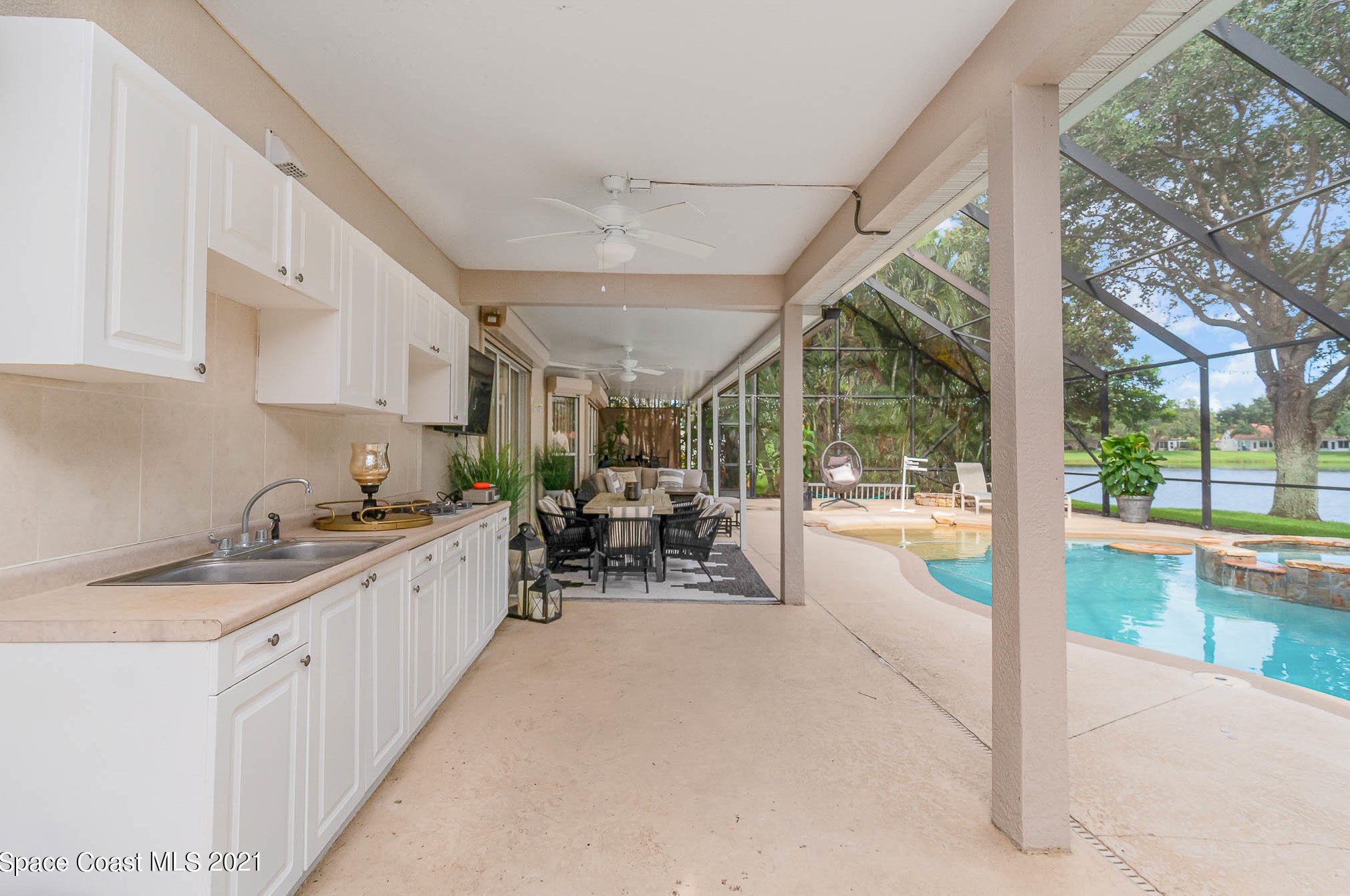 756 Autumn Glen Dr, Melbourne, FL 32940-6421