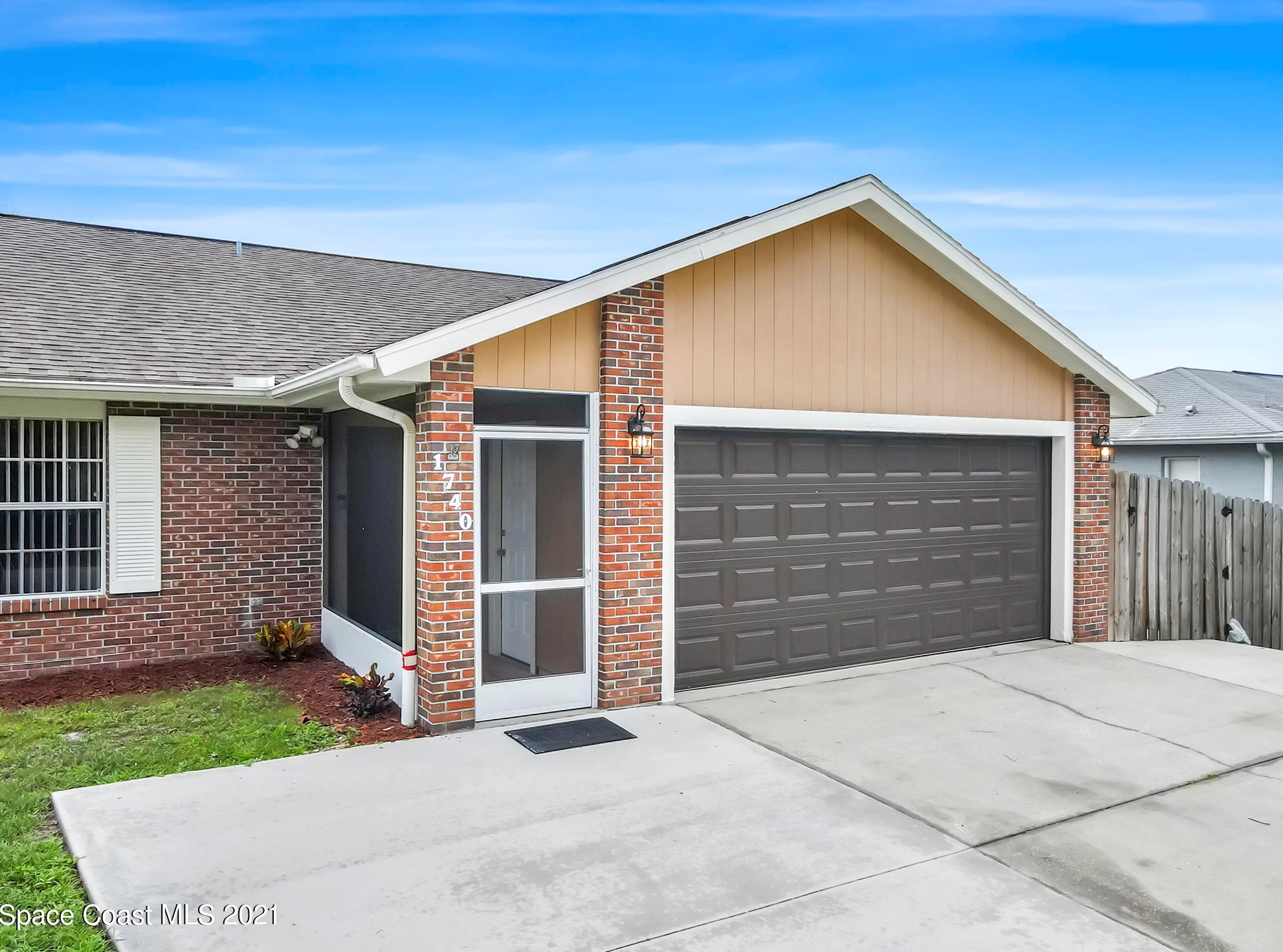 1740 Monrovia St, Melbourne, FL 32907-9208