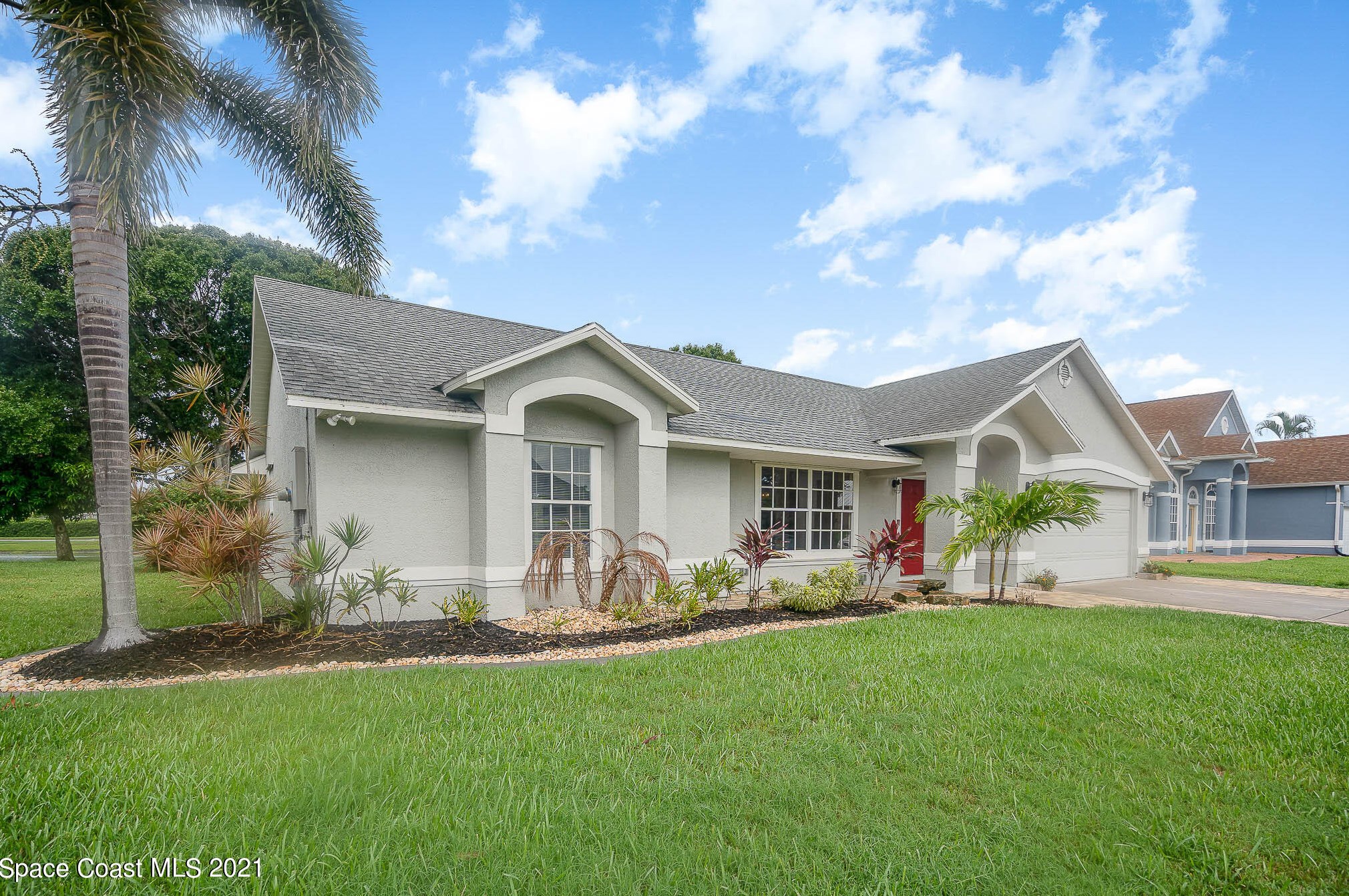 312 Lake Victoria Cir, Melbourne, FL 32940