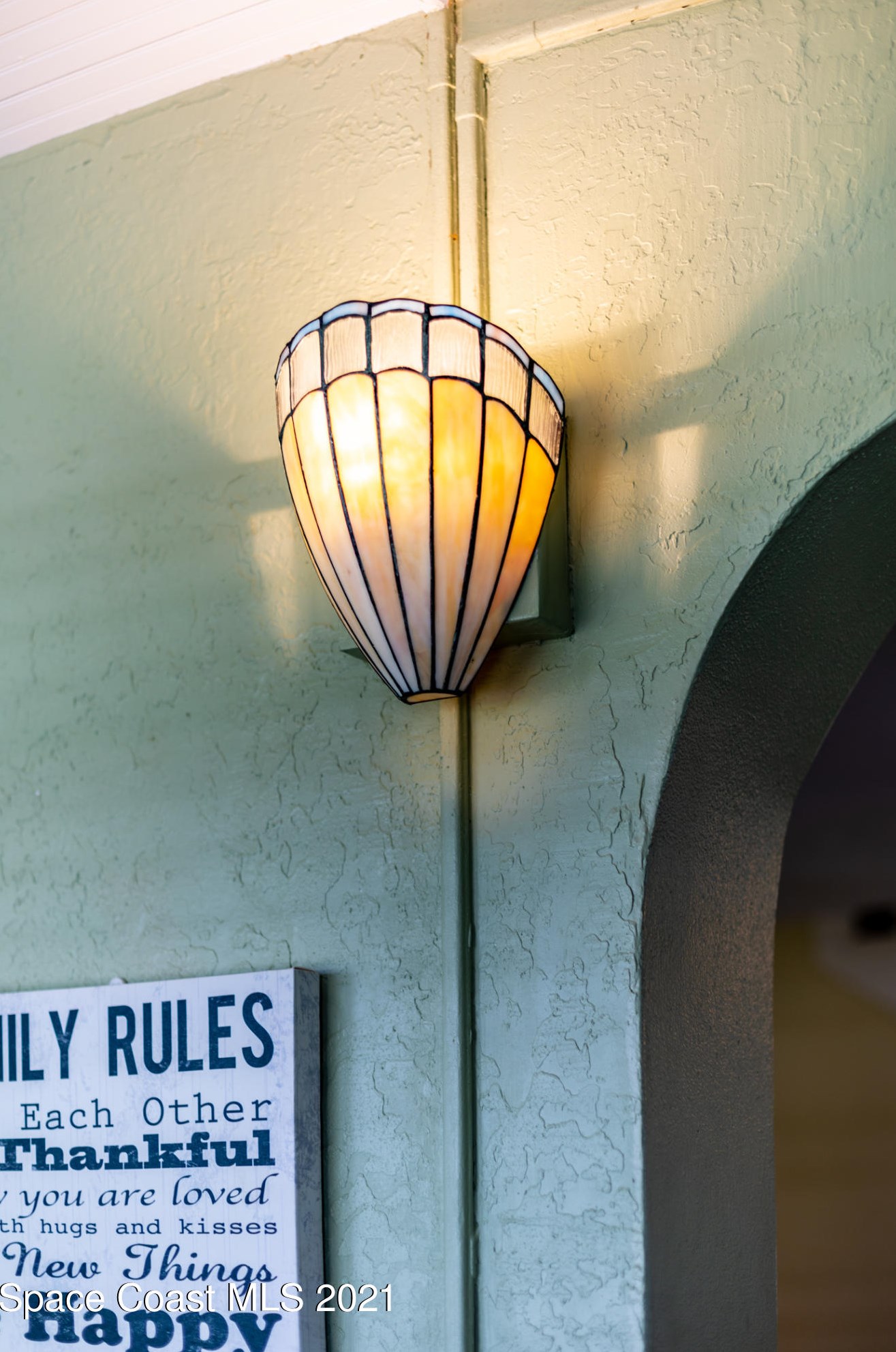 2250 Pineapple Ave, Melbourne FL 32935-6640 exterior