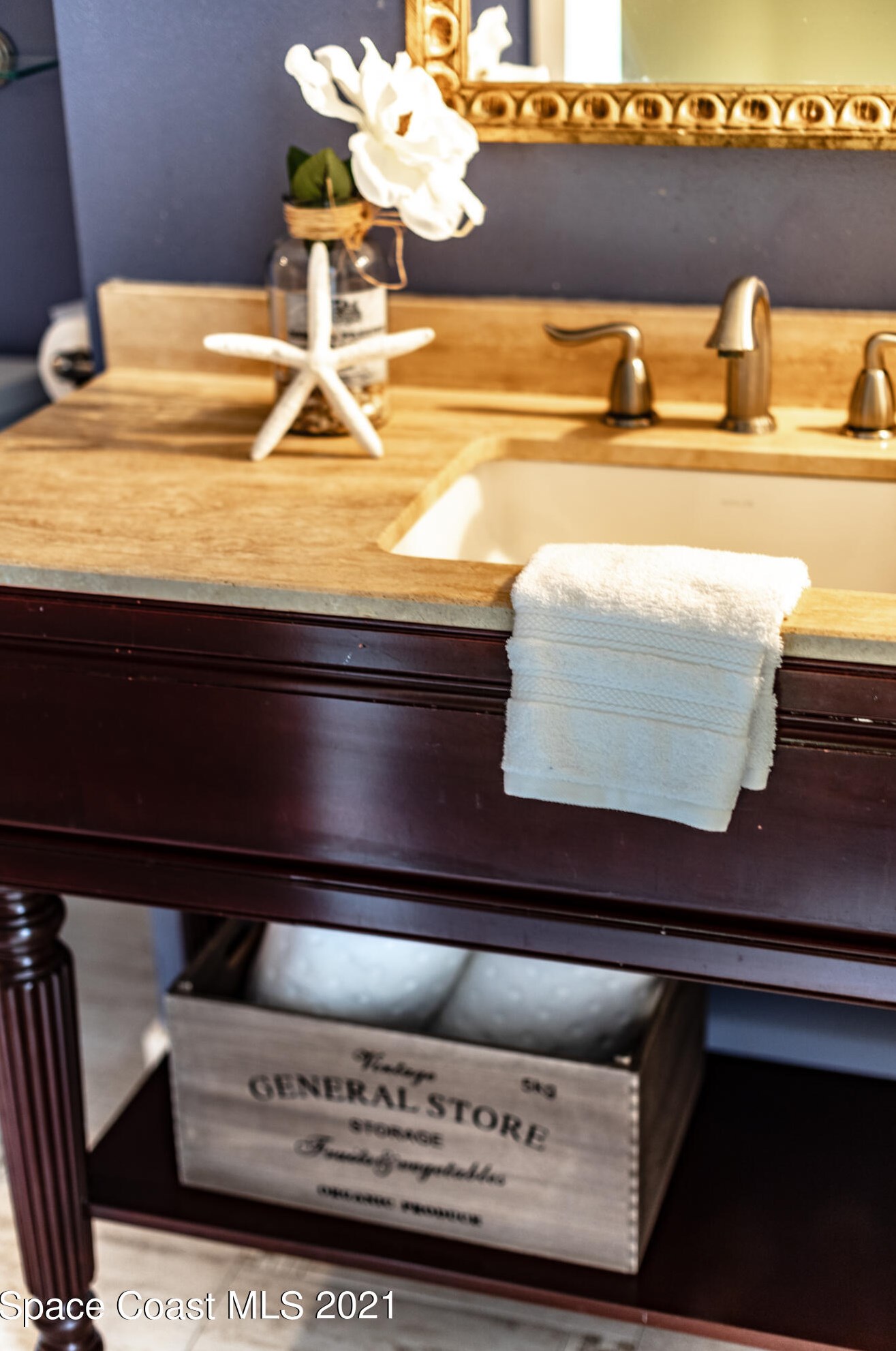 2250 Pineapple Ave, Melbourne FL 32935-6640 exterior