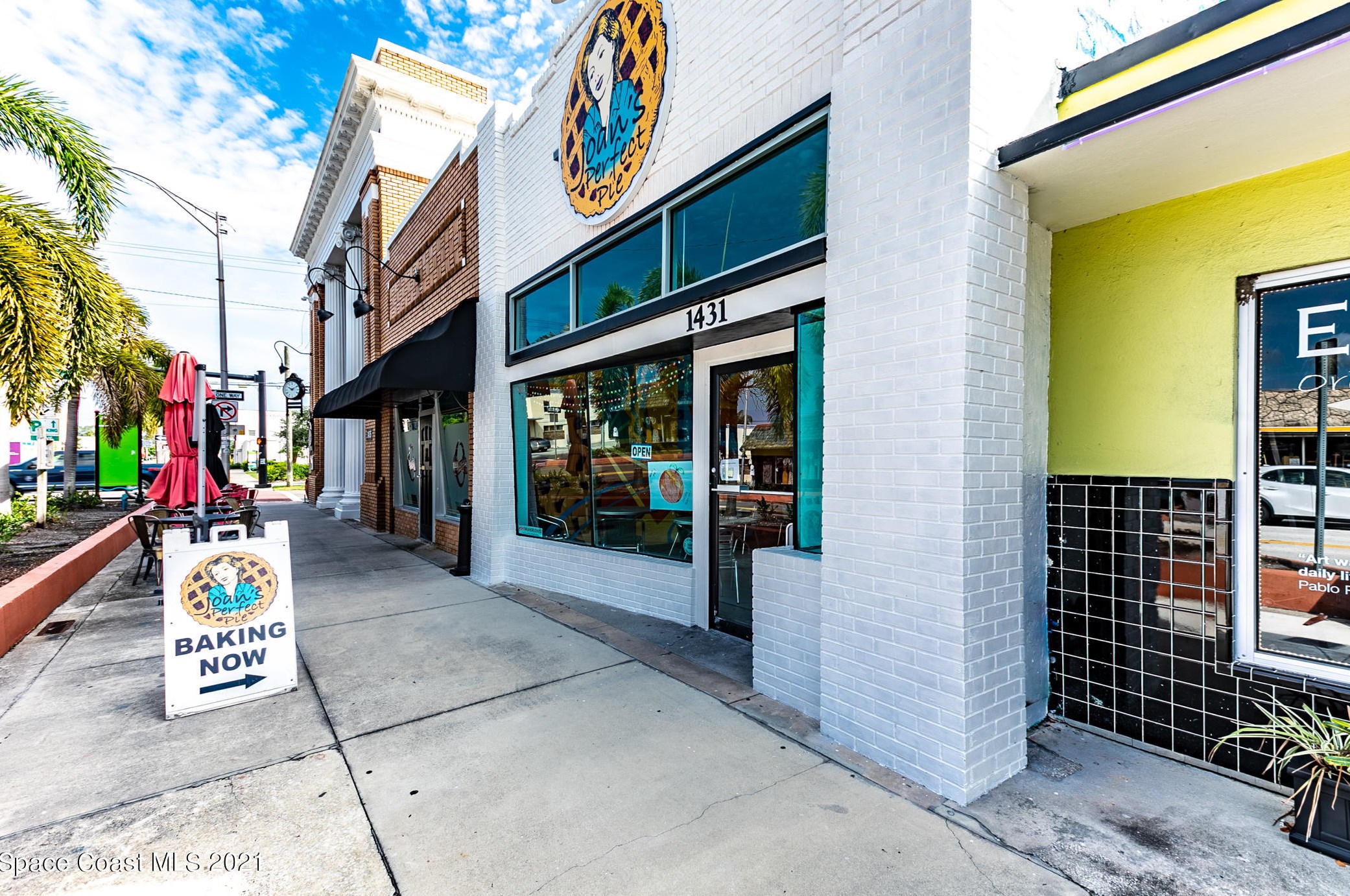 2250 Pineapple Ave, Melbourne FL 32935-6640 exterior