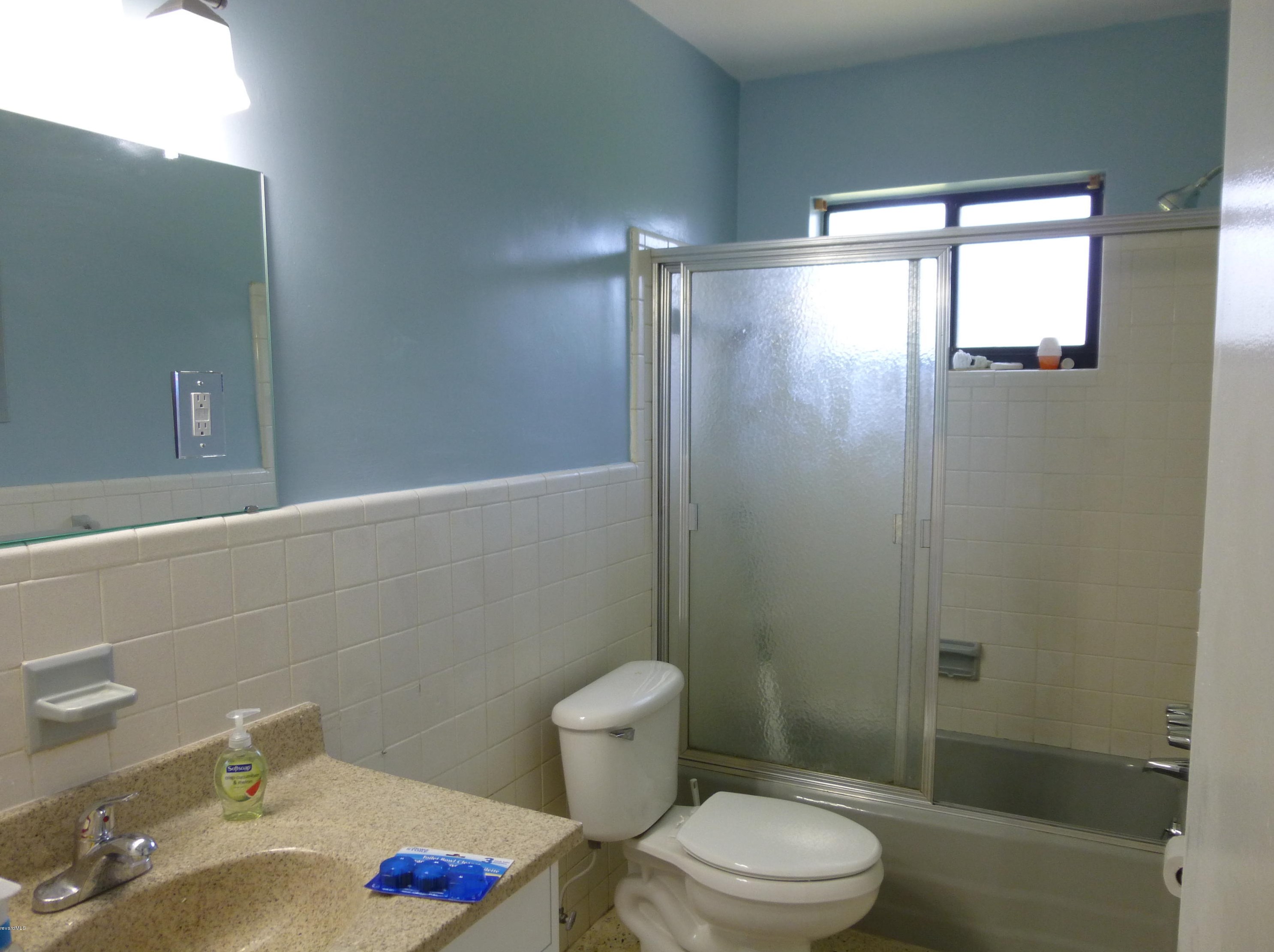 922 Glenmore Cir, Melbourne, FL 32901