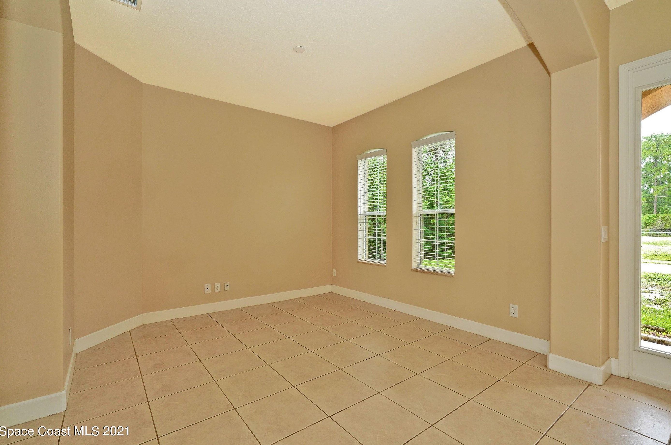 2655 Palomar Ave, Melbourne, FL 32909-7244