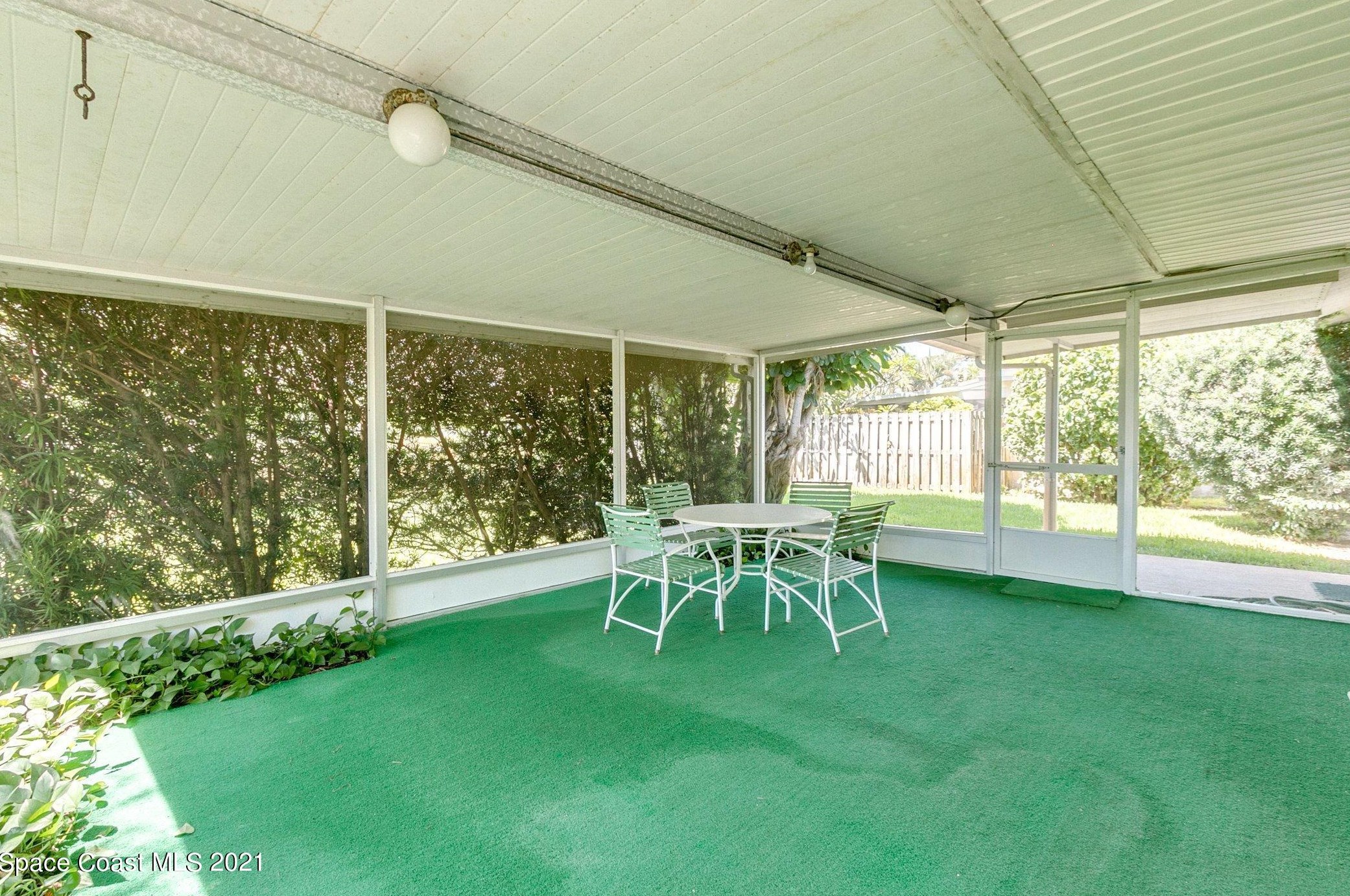 440 Penguin Dr, Melbourne, FL 32937-3718