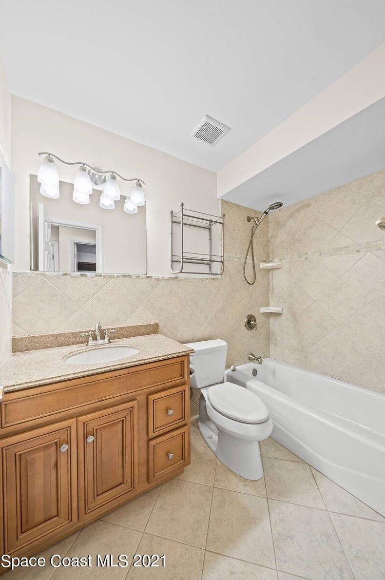 1772 Clover Cir, Melbourne FL  32935-5582 exterior