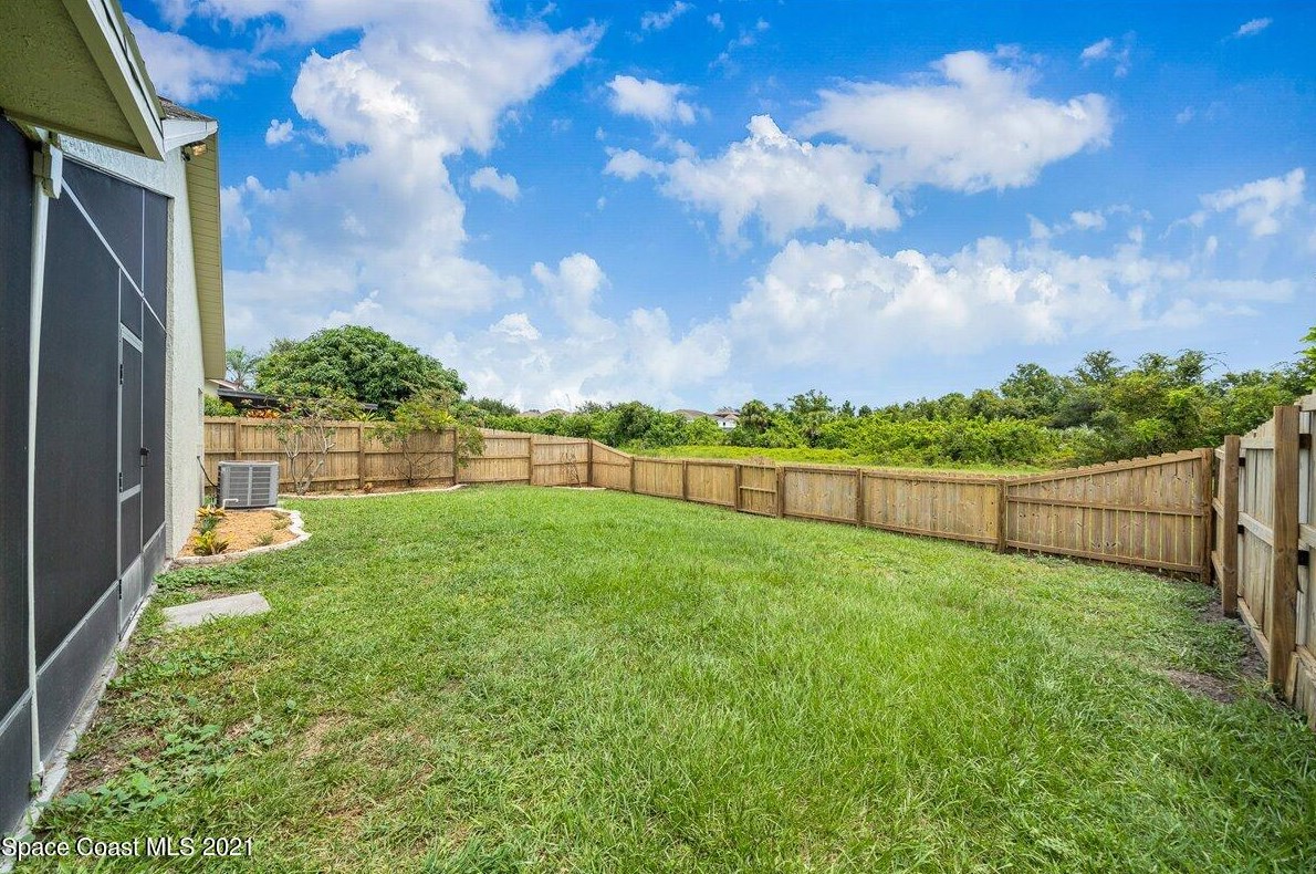 1772 Clover Cir, Melbourne FL  32935-5582 exterior