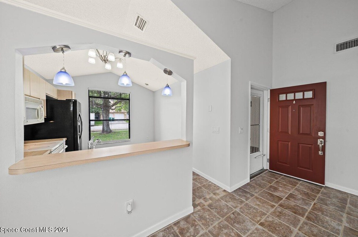 1772 Clover Cir, Melbourne FL  32935-5582 exterior