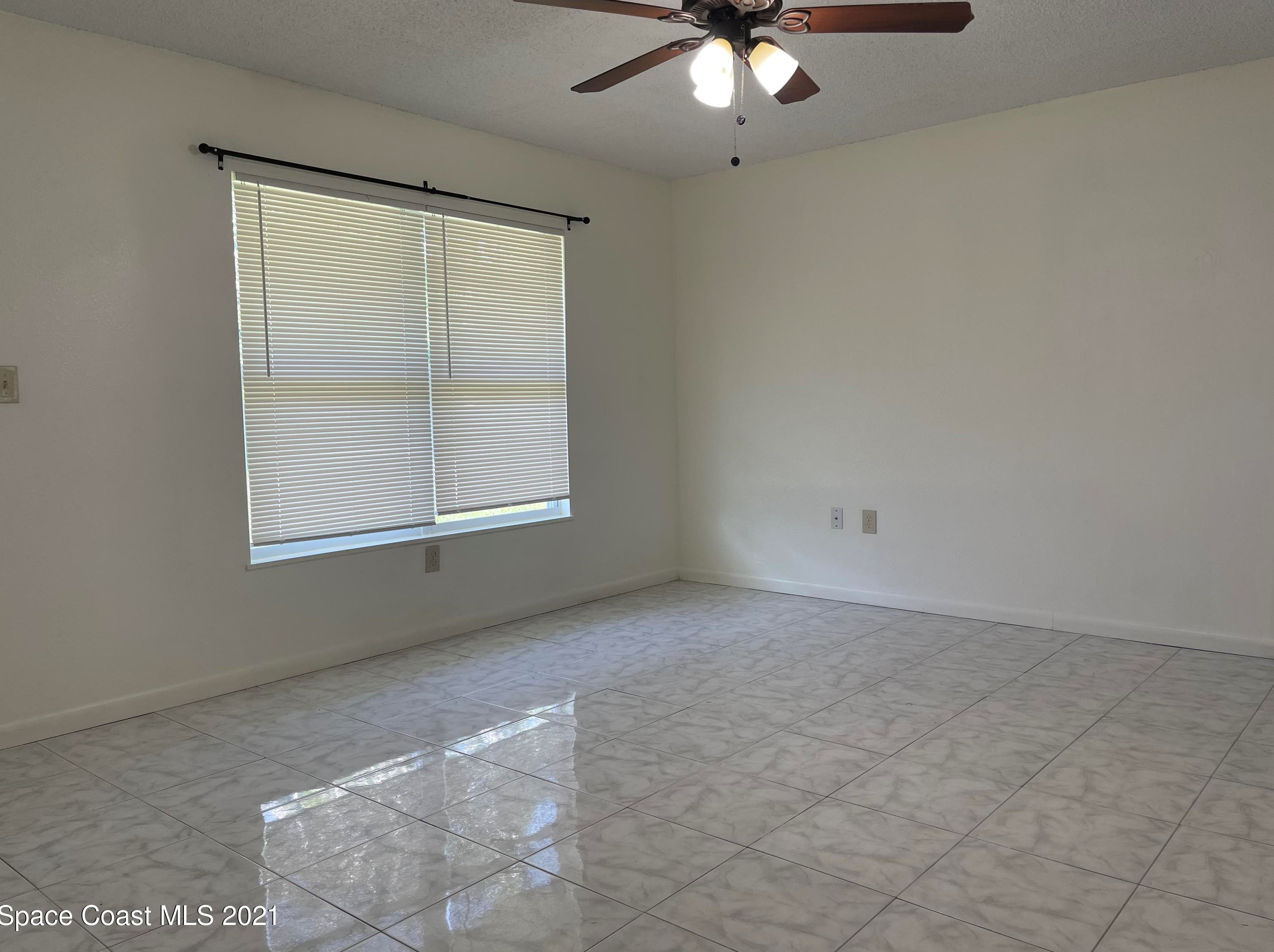 1013 Altamira St, Melbourne, FL 32907-2755