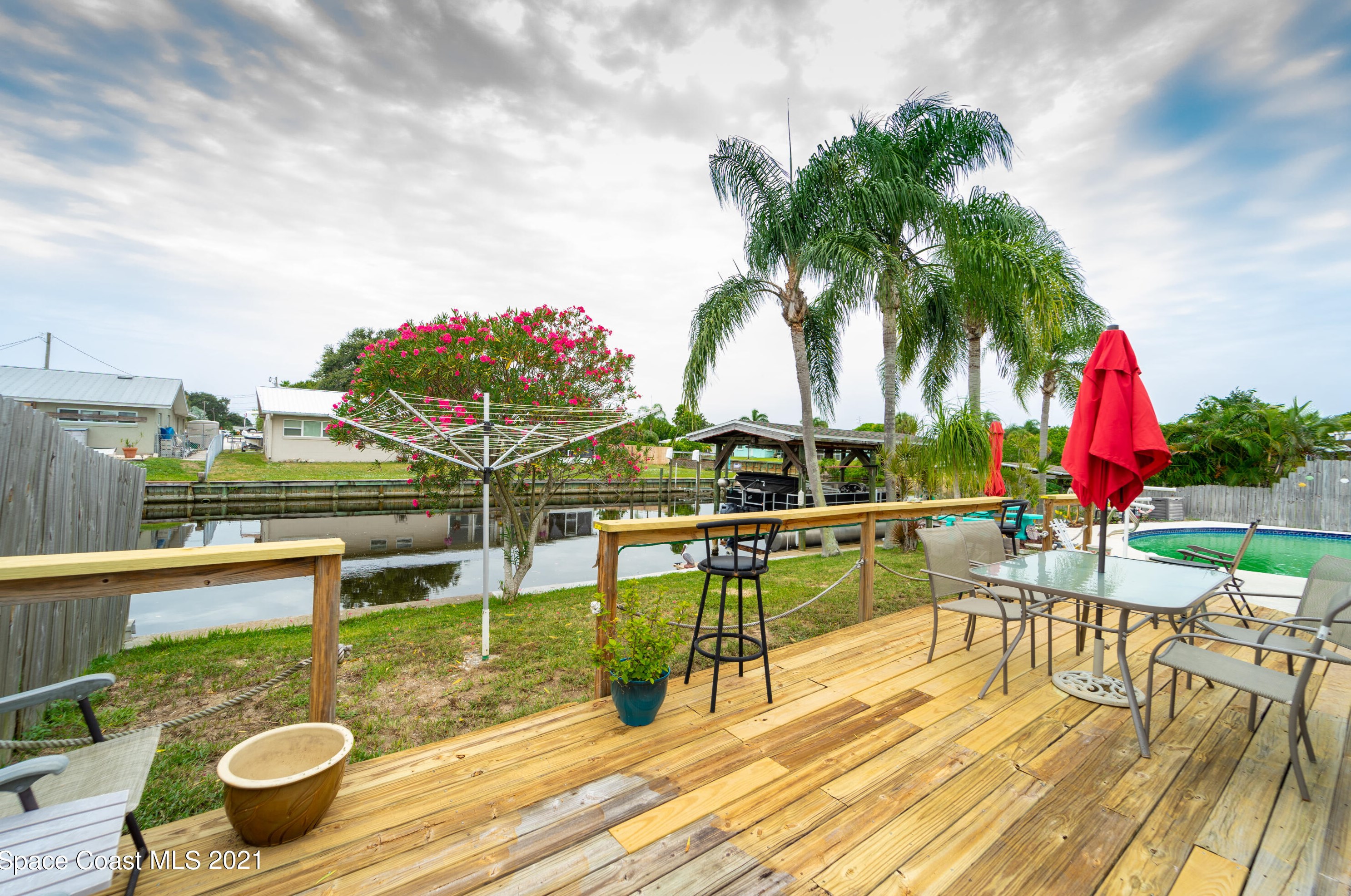 1415 Central Ave, Merritt Island FL 32952-5634 exterior