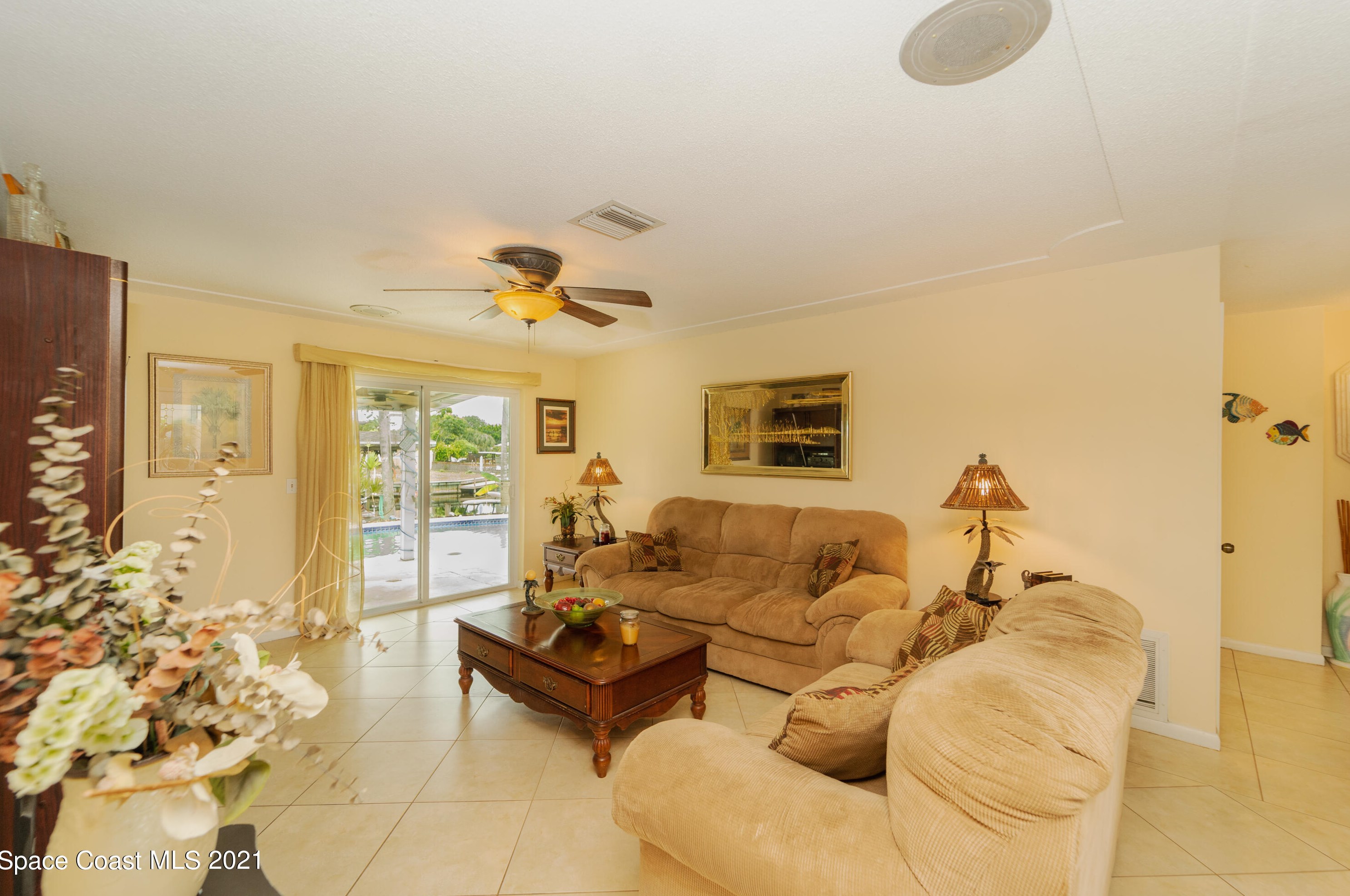 1415 Central Ave, Merritt Island FL 32952-5634 exterior