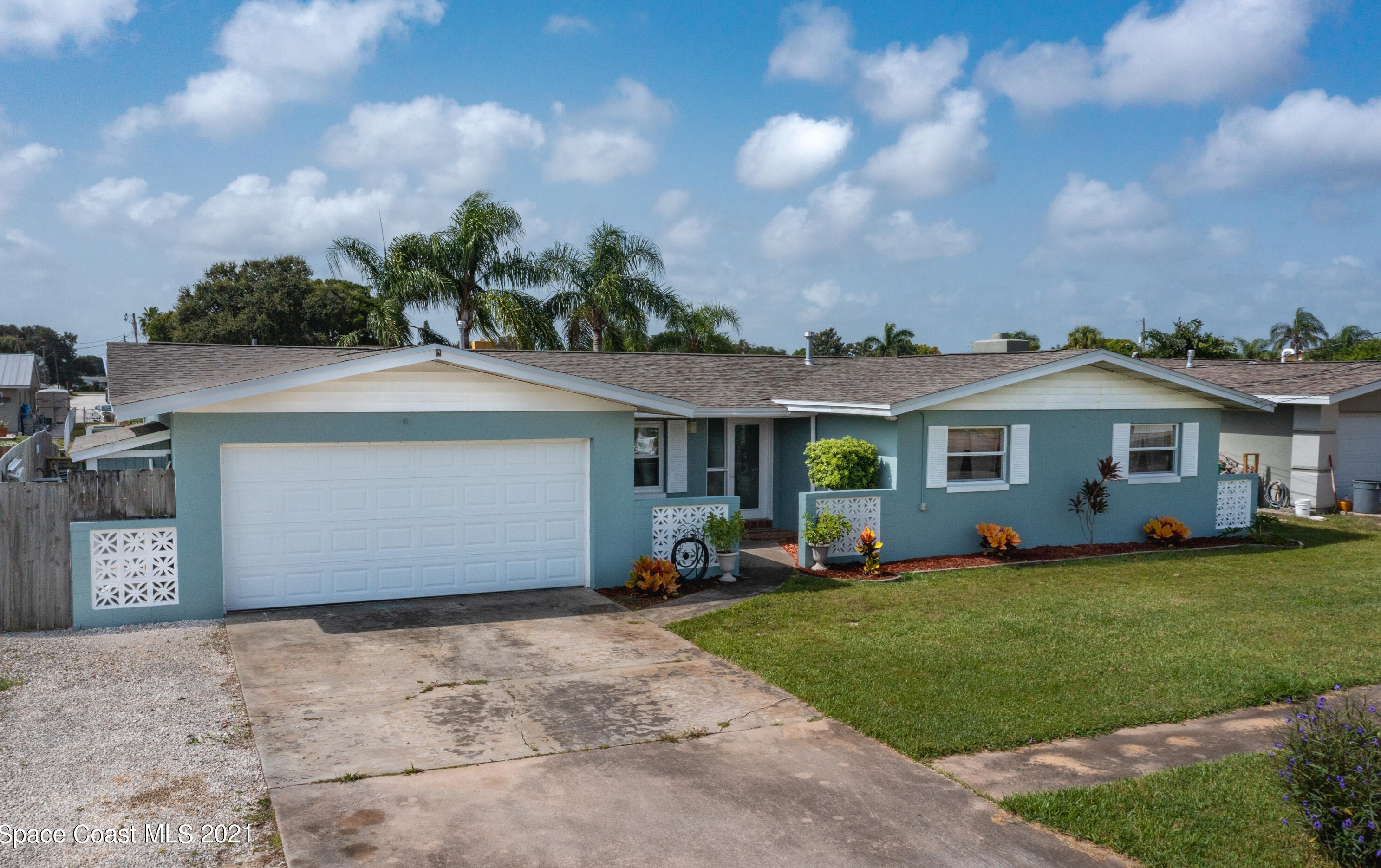 1415 Central Ave, Merritt Island FL 32952-5634 exterior