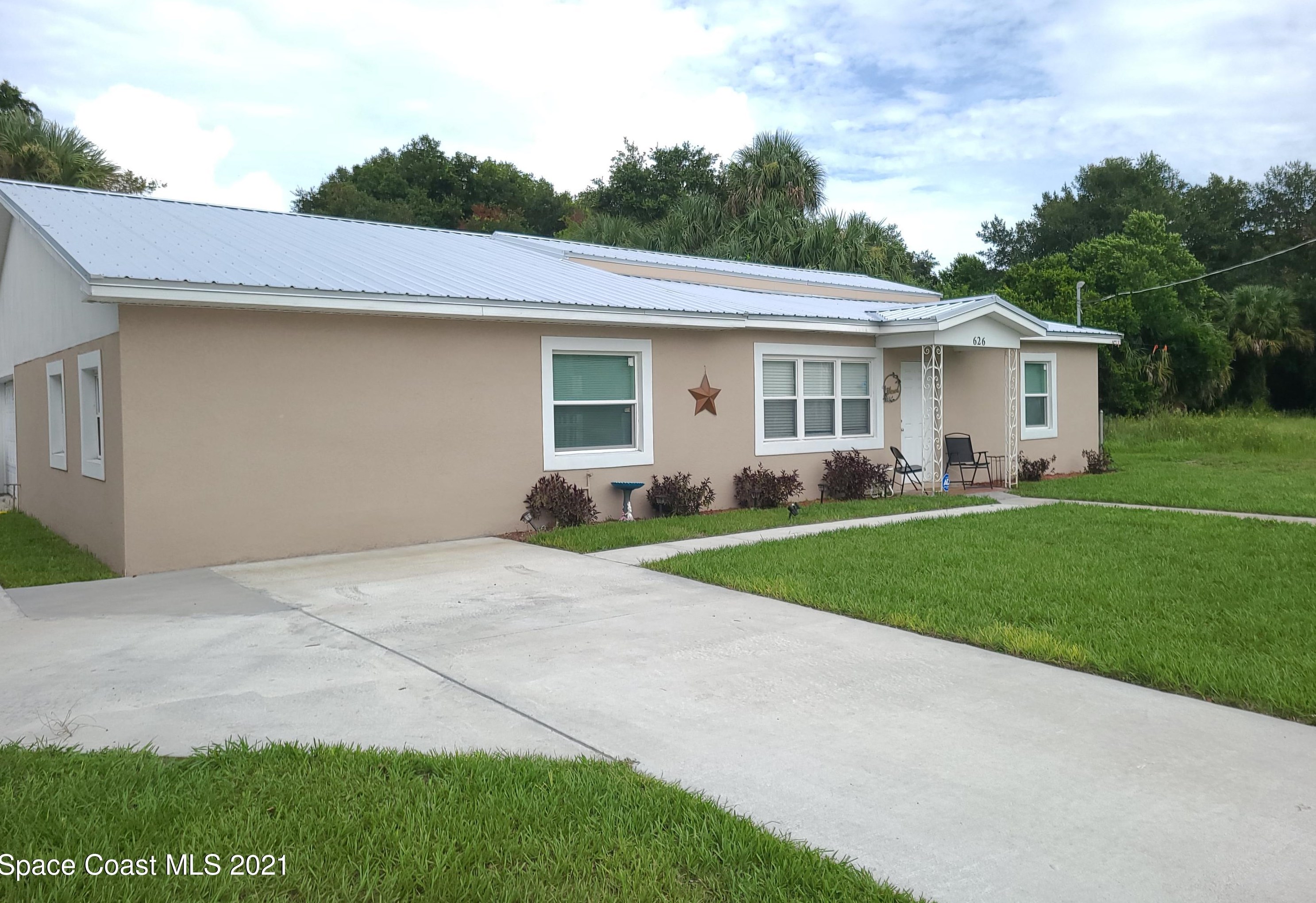 626 S Deleon Ave, Titusville, FL 32796