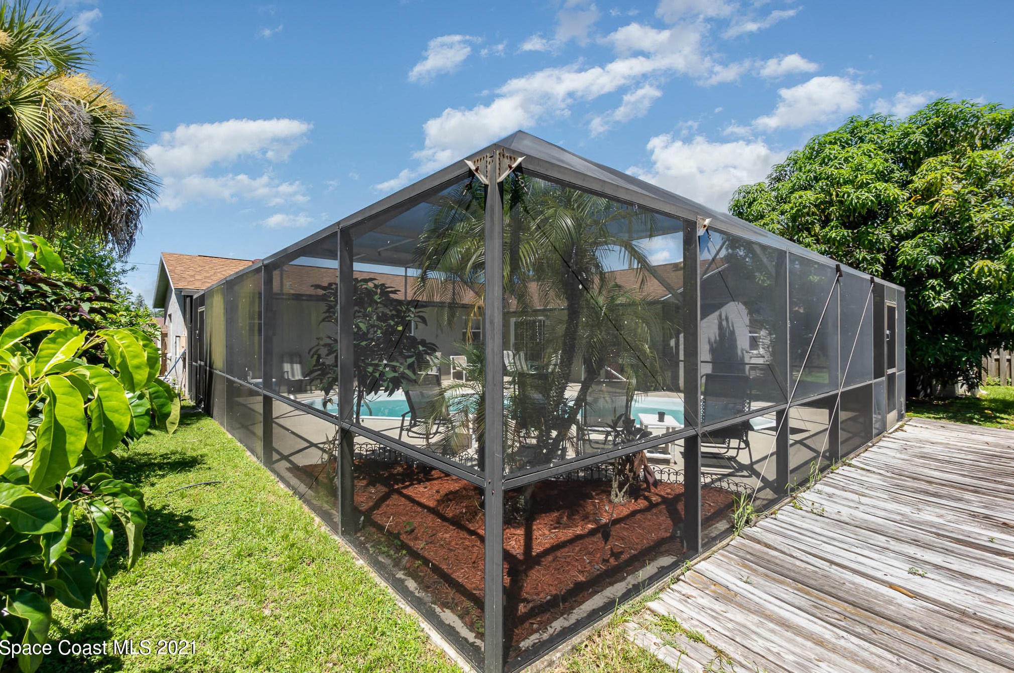 1325 Forest Dr, Viera FL 32955 exterior