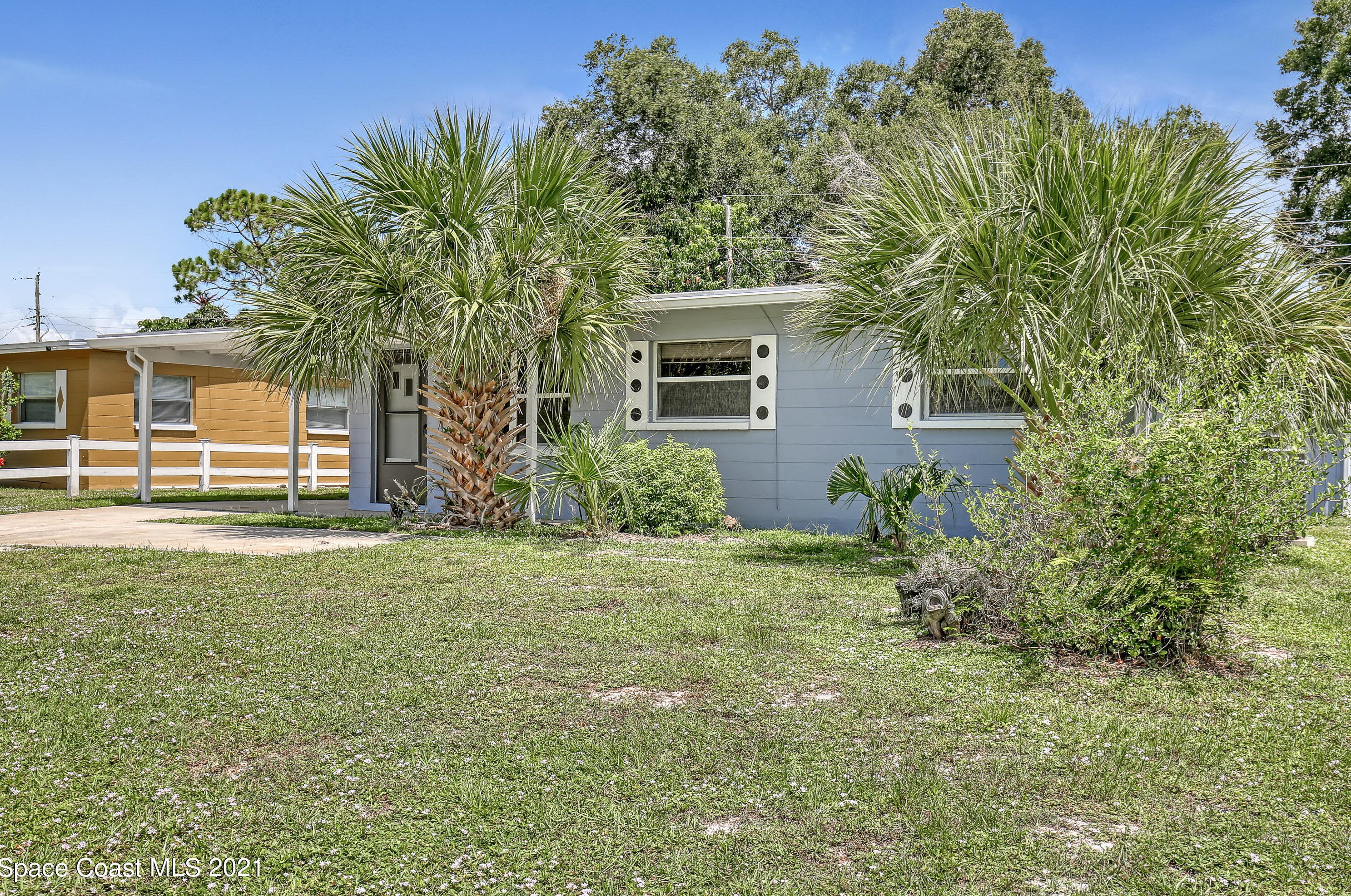 2164 Shelby Dr, Melbourne, FL 32935-3227