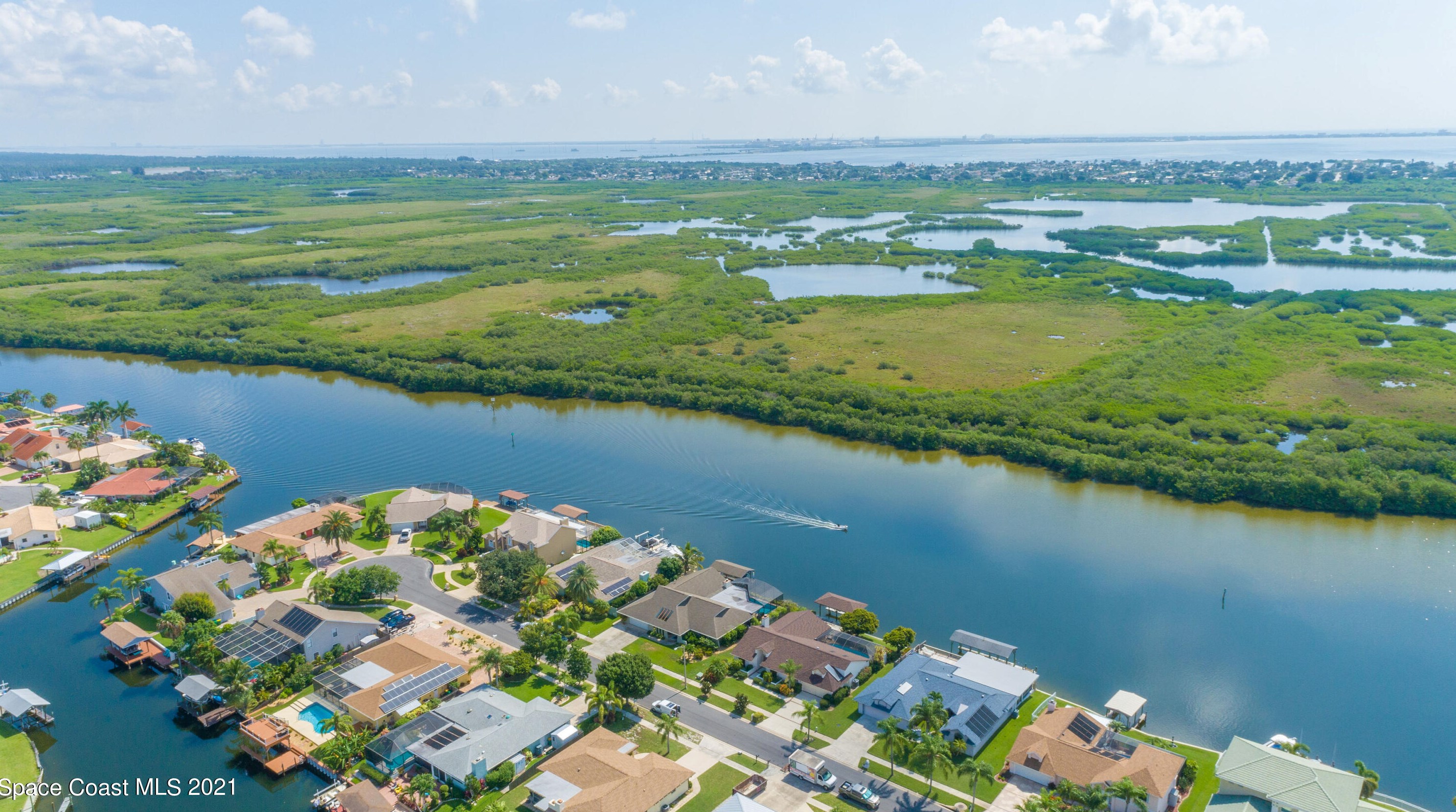 1530 Sykes Creek Dr, Merritt Island, FL 32953