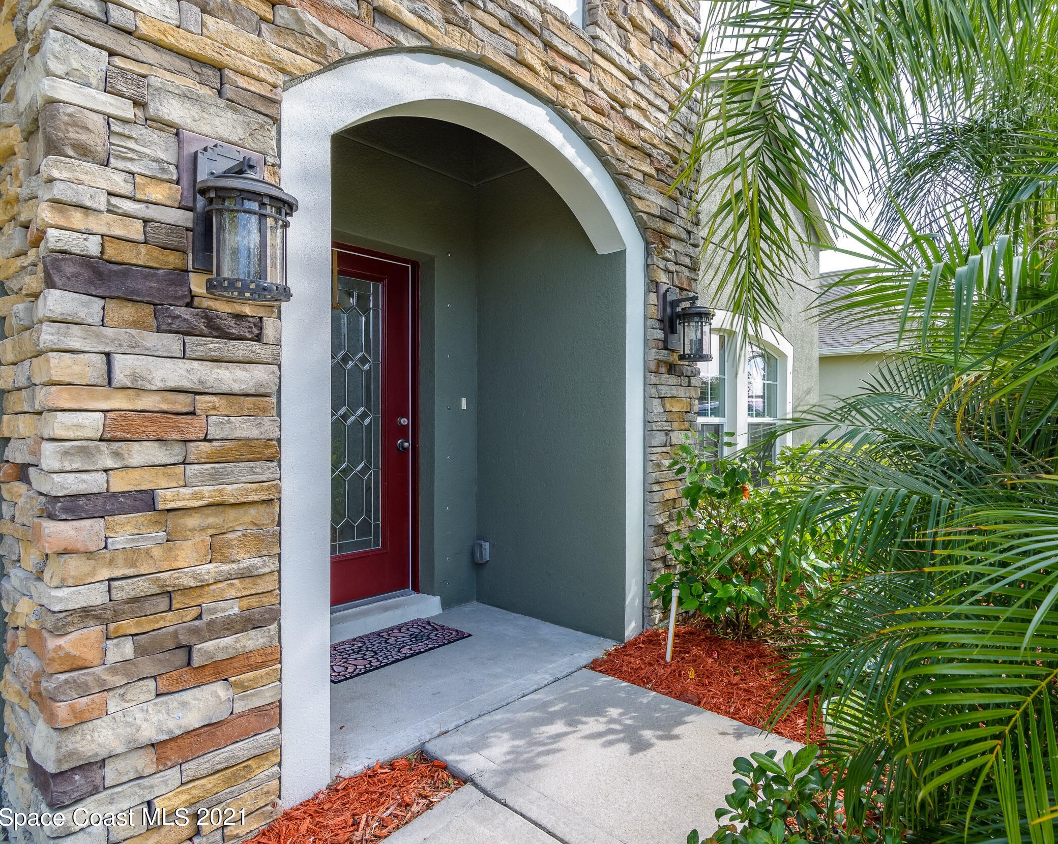 2052 Snapdragon Dr, Melbourne, FL 32907-7208