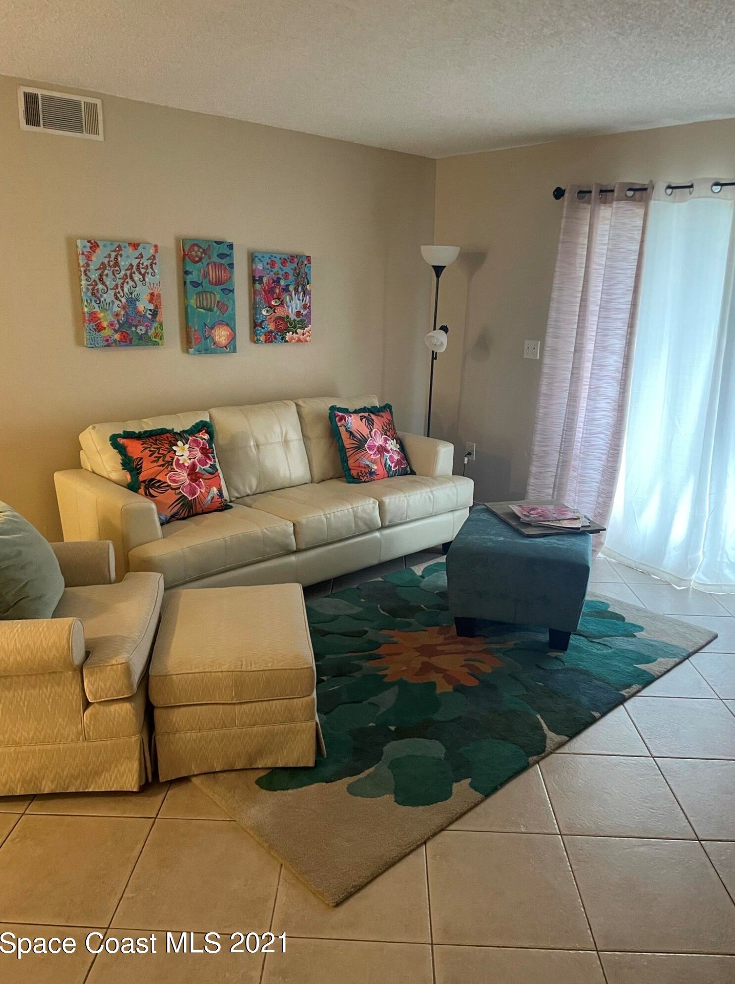 147 Cambridge Ln, Melbourne, FL 32935-3445