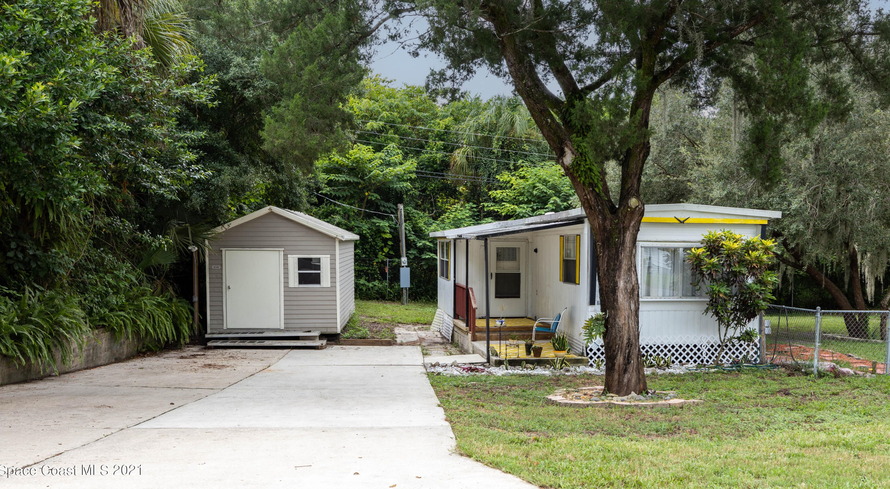 618 S Ridgewood Dr, Cocoa, FL 32926