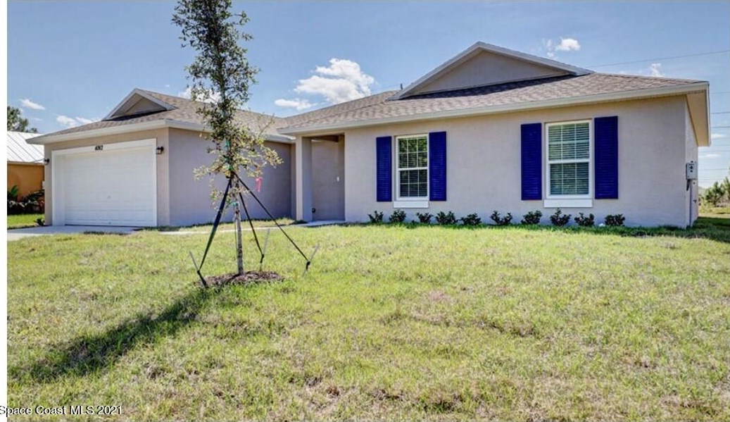 1590 Republic St, Melbourne, FL 32909-5428