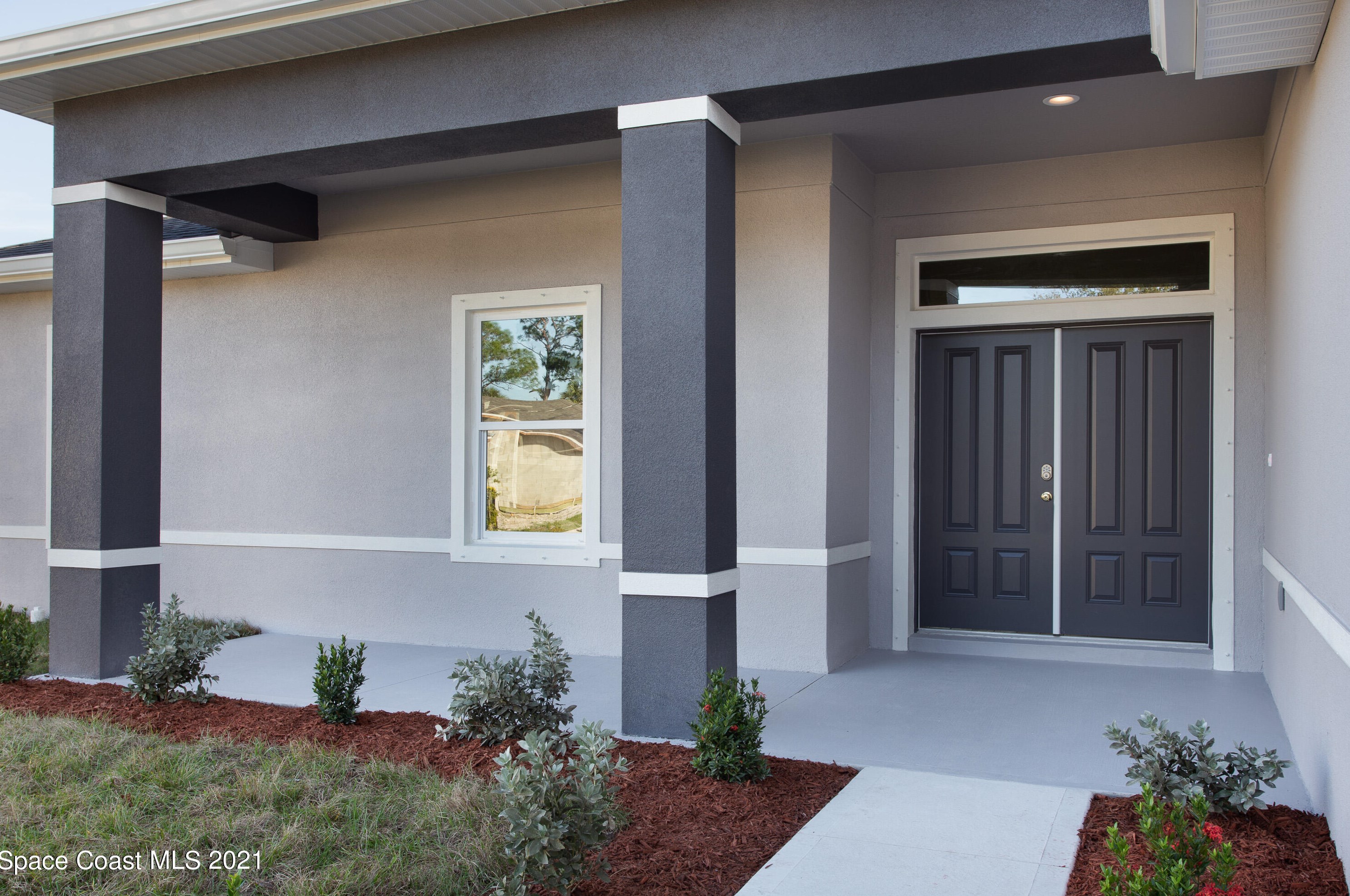 960 Westunder St, Melbourne, FL 32909-7448