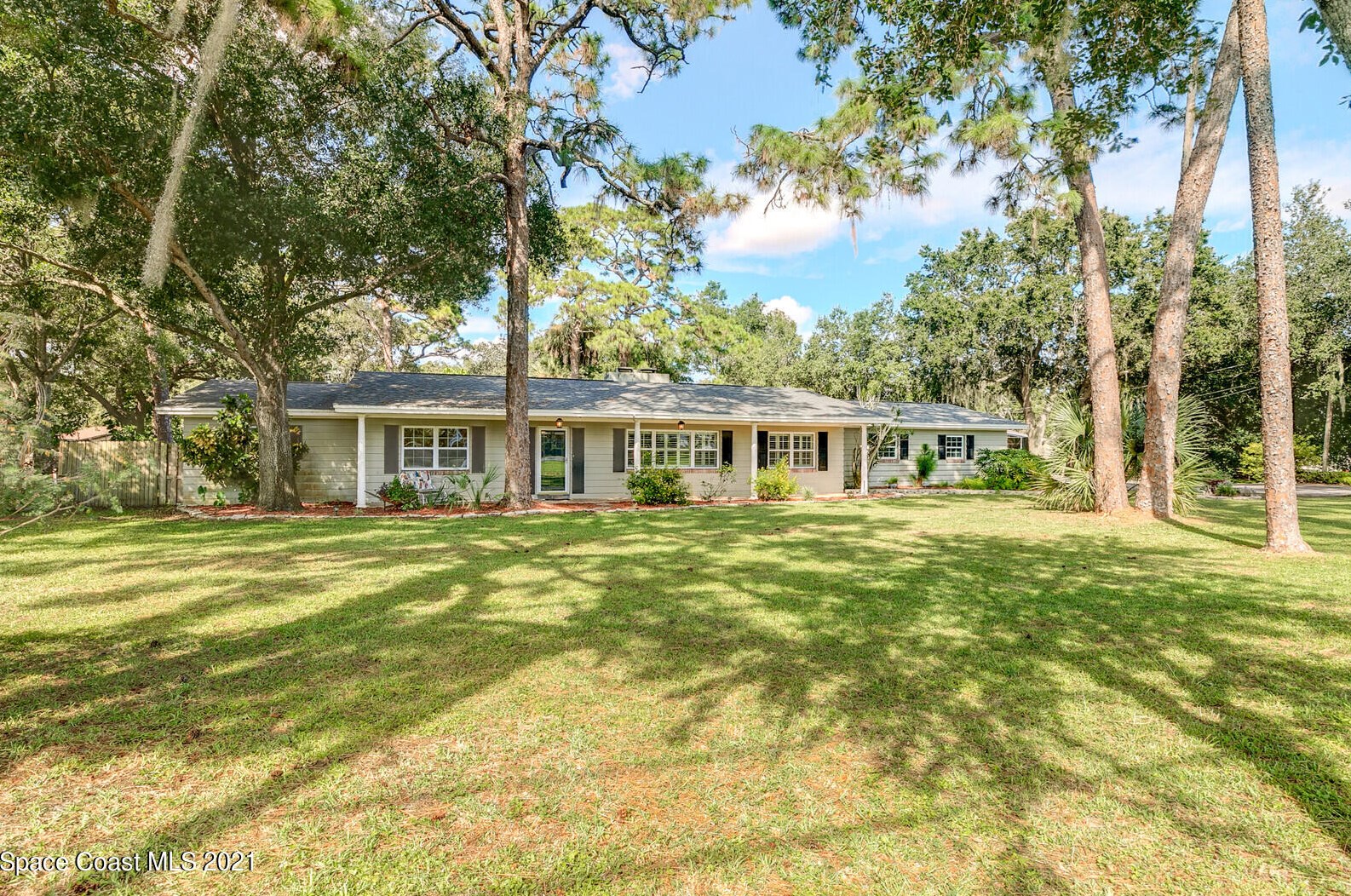 670 Plantation Rd, Merritt Island, FL 32952-4035